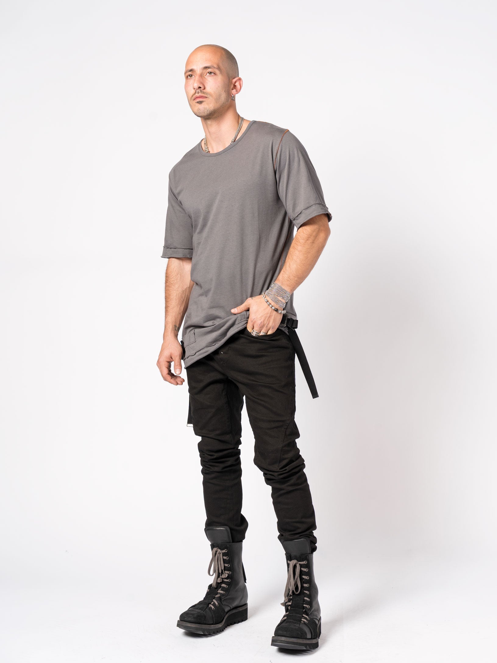 T-Shirt with Adjustable Side Buckles - INN7
