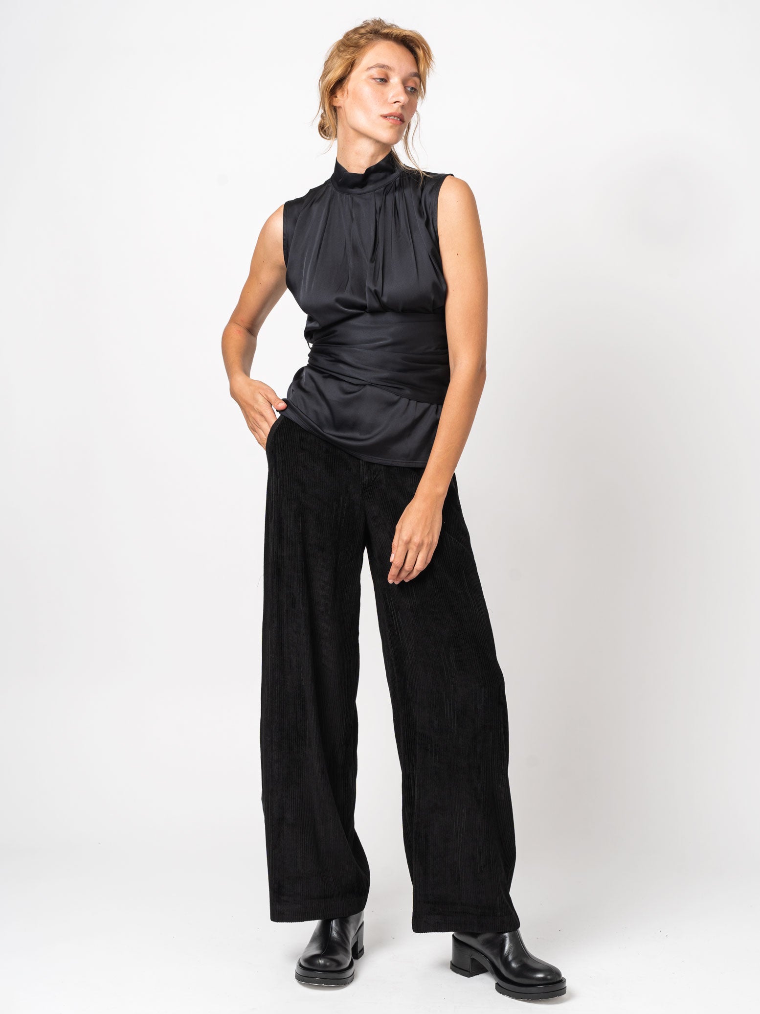 Wide-Leg Corduroy Pants - INN7