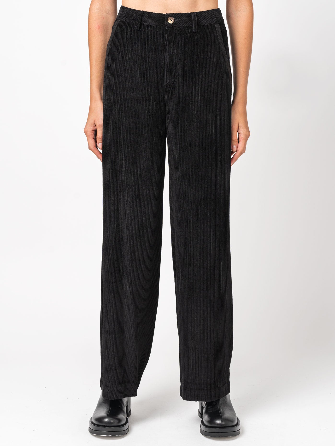 Wide-Leg Corduroy Pants - INN7