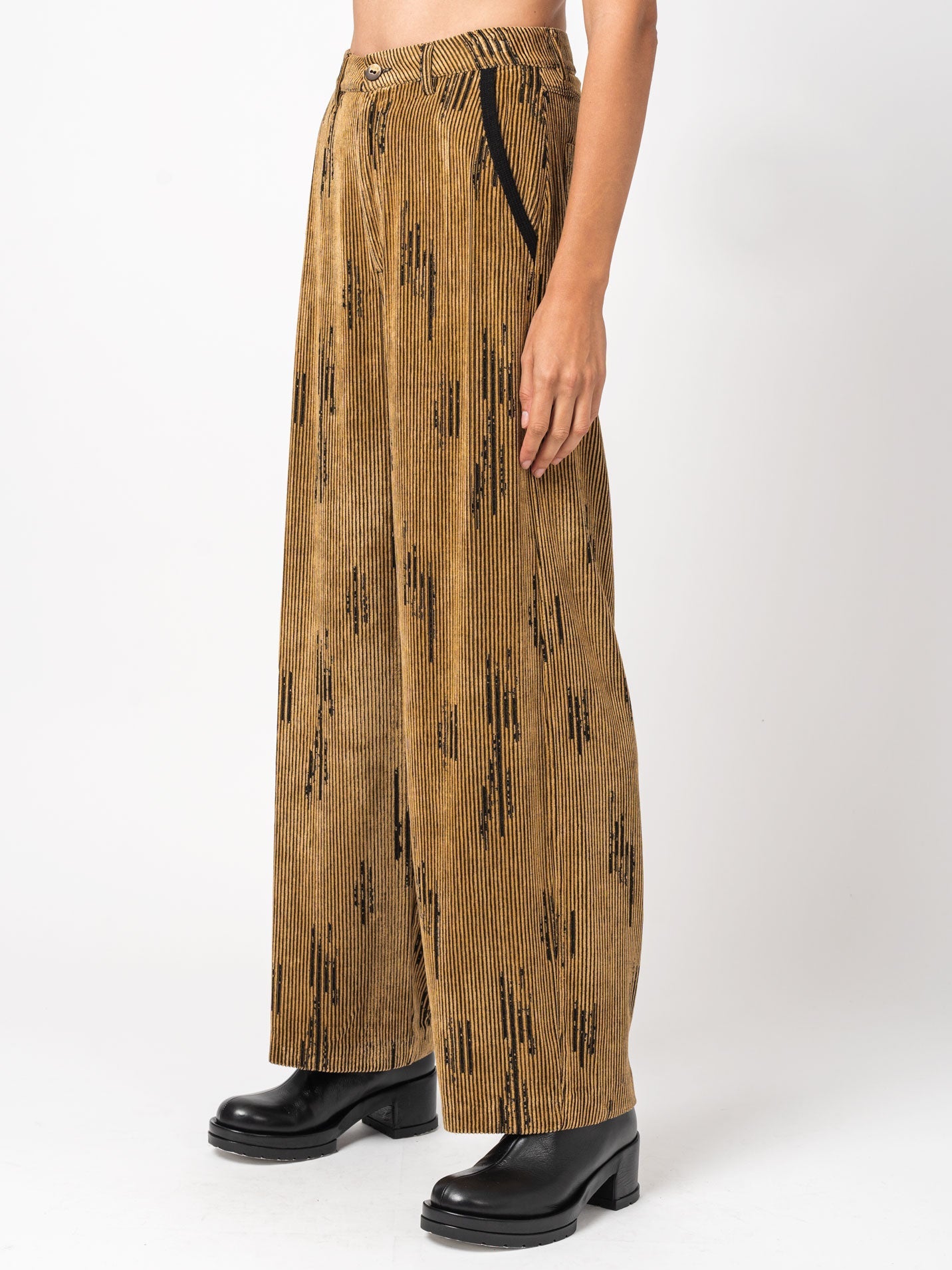 Wide-Leg Corduroy Pants - INN7