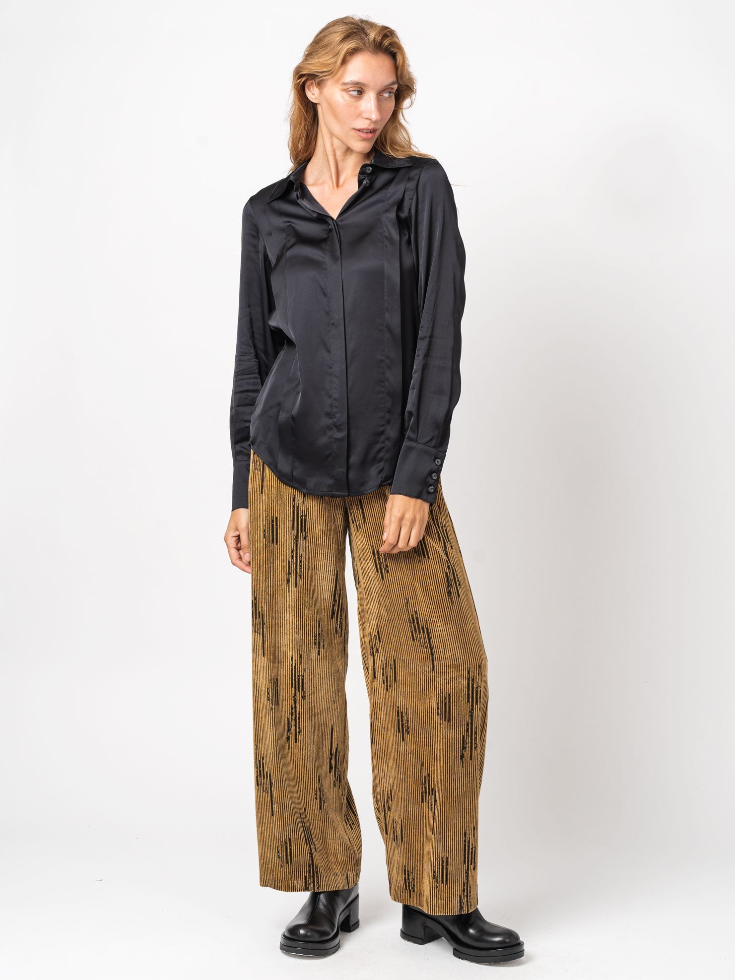 Wide-Leg Corduroy Pants - INN7