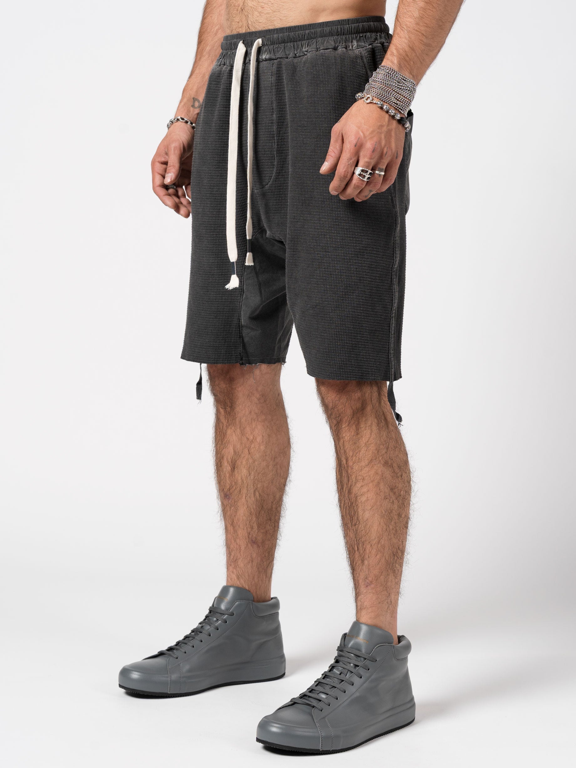 Textured Drop-Crotch Shorts - INN7