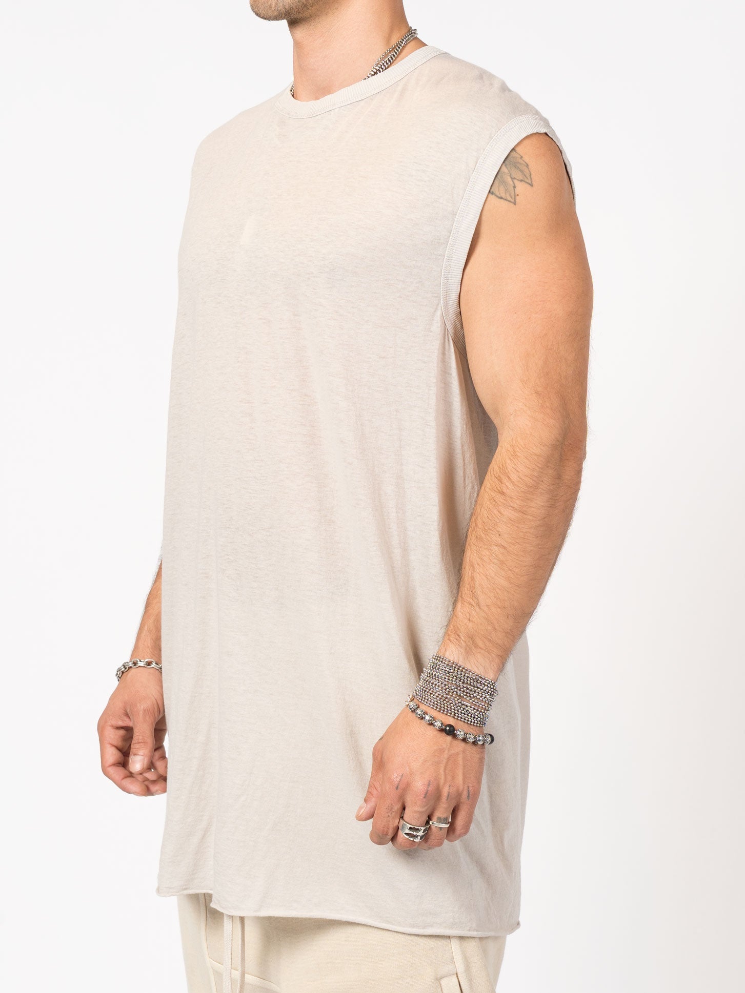Sleeveless Top with Raw Edges - INN7