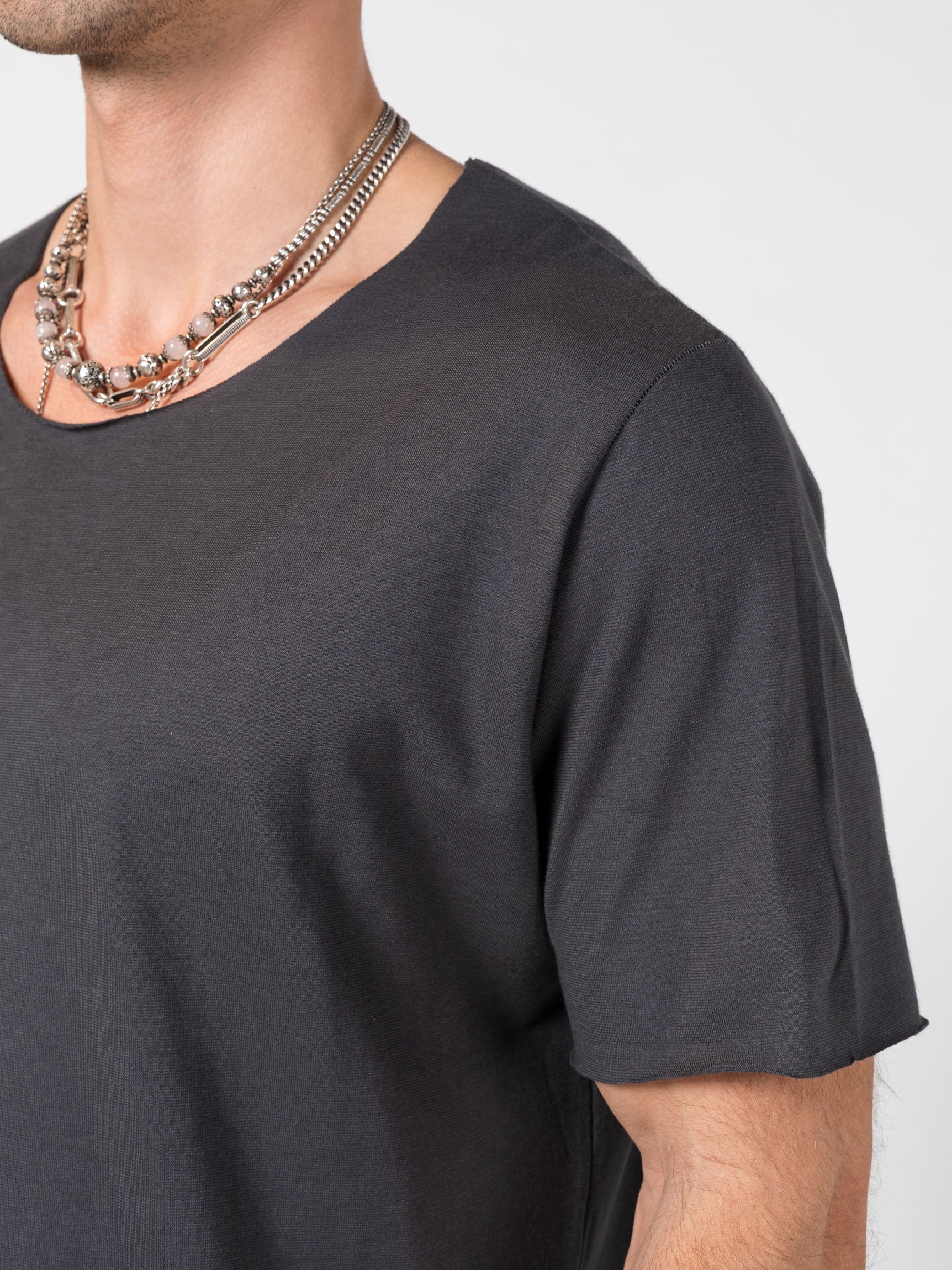 T-Shirt with Cut Neckline - INN7
