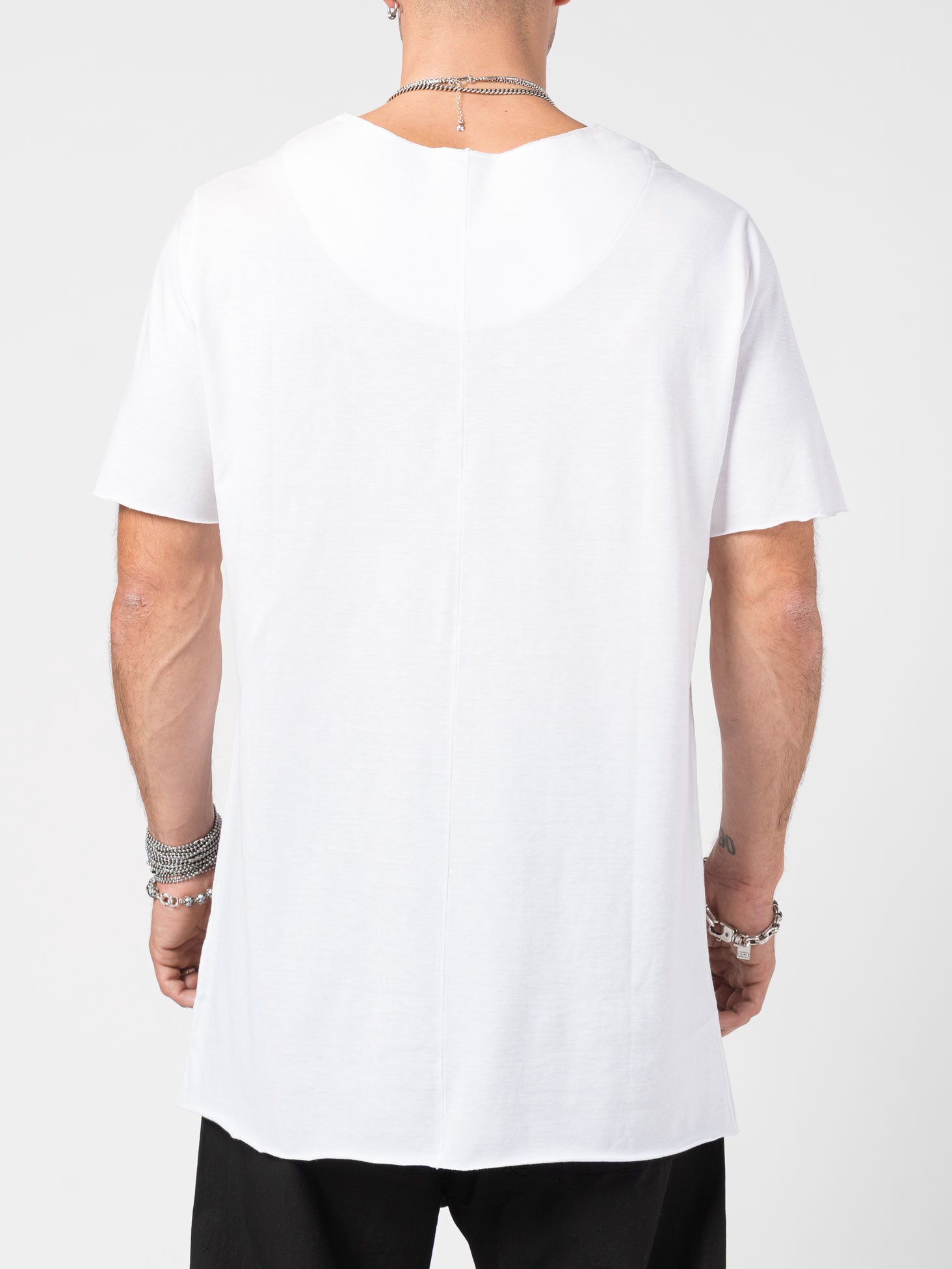 T-Shirt with Cut Neckline - INN7