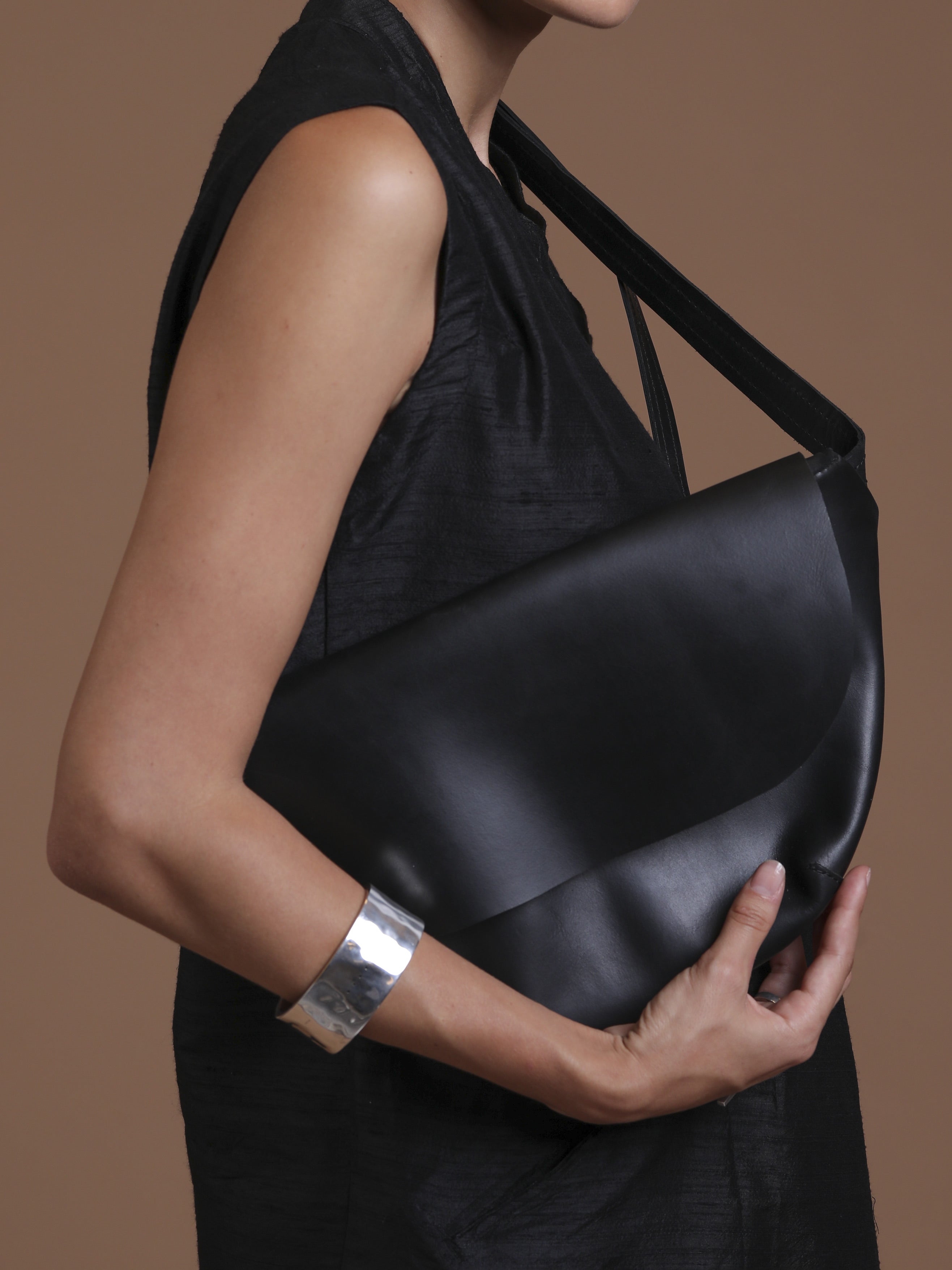 Soft Leather Crossbody Bag - INN7