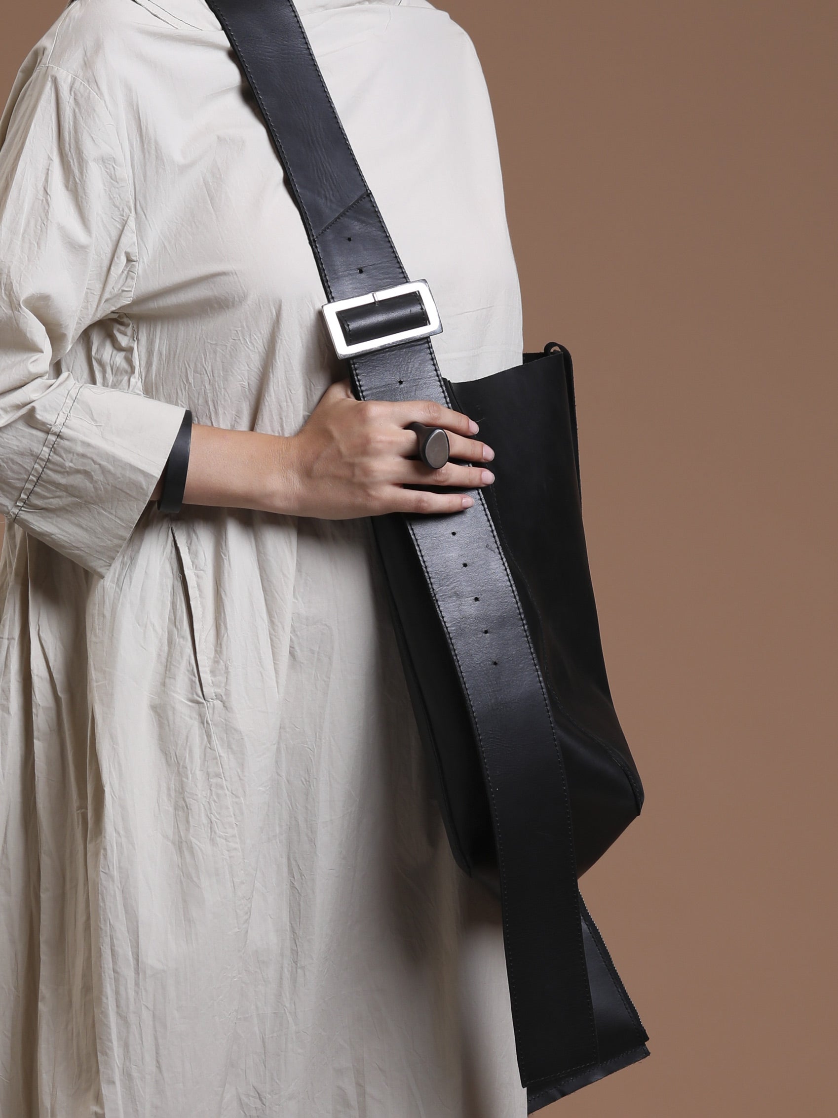 Leather Shoulder Bag - INN7