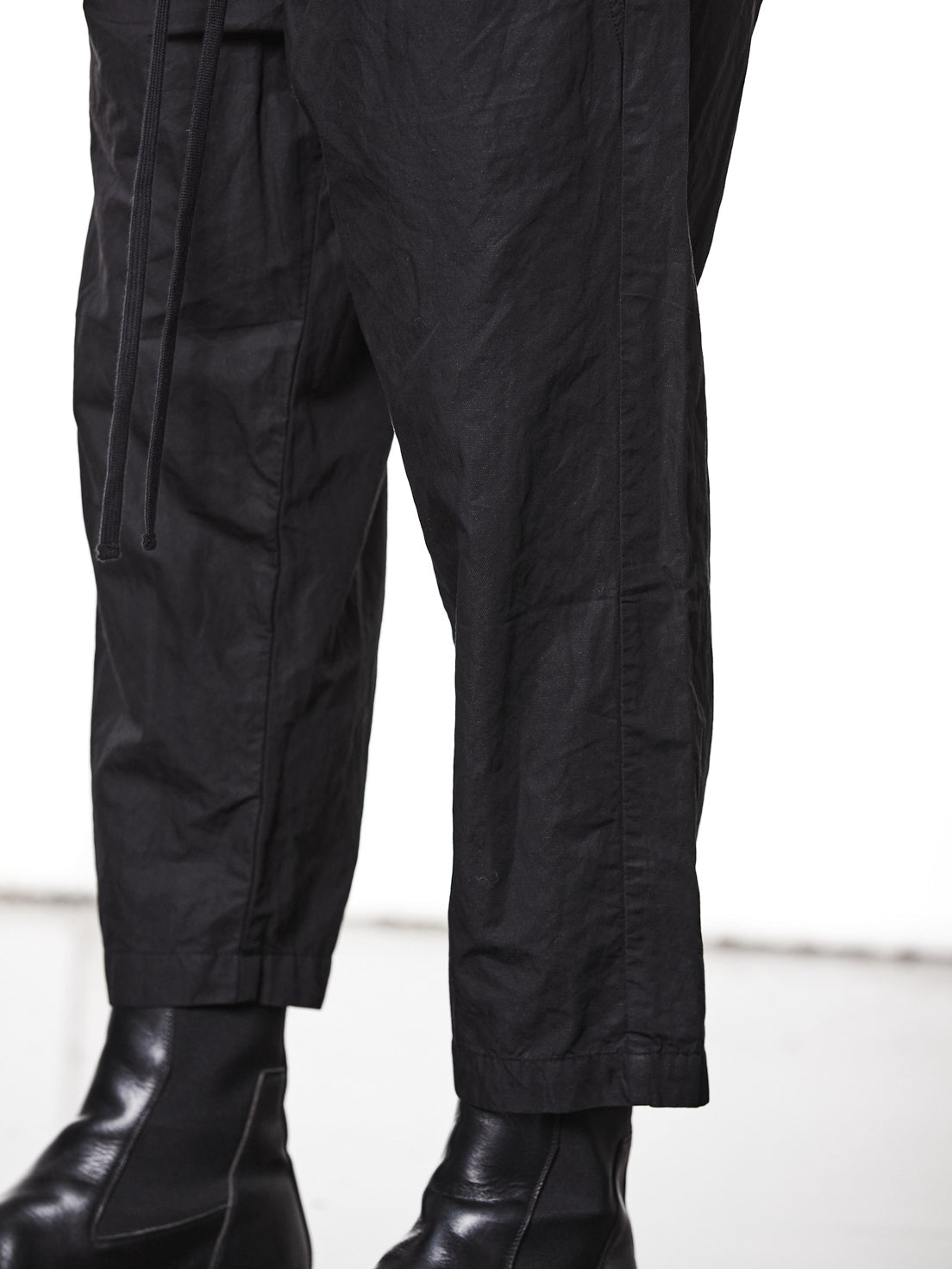 Garment-Washed Cropped Trousers