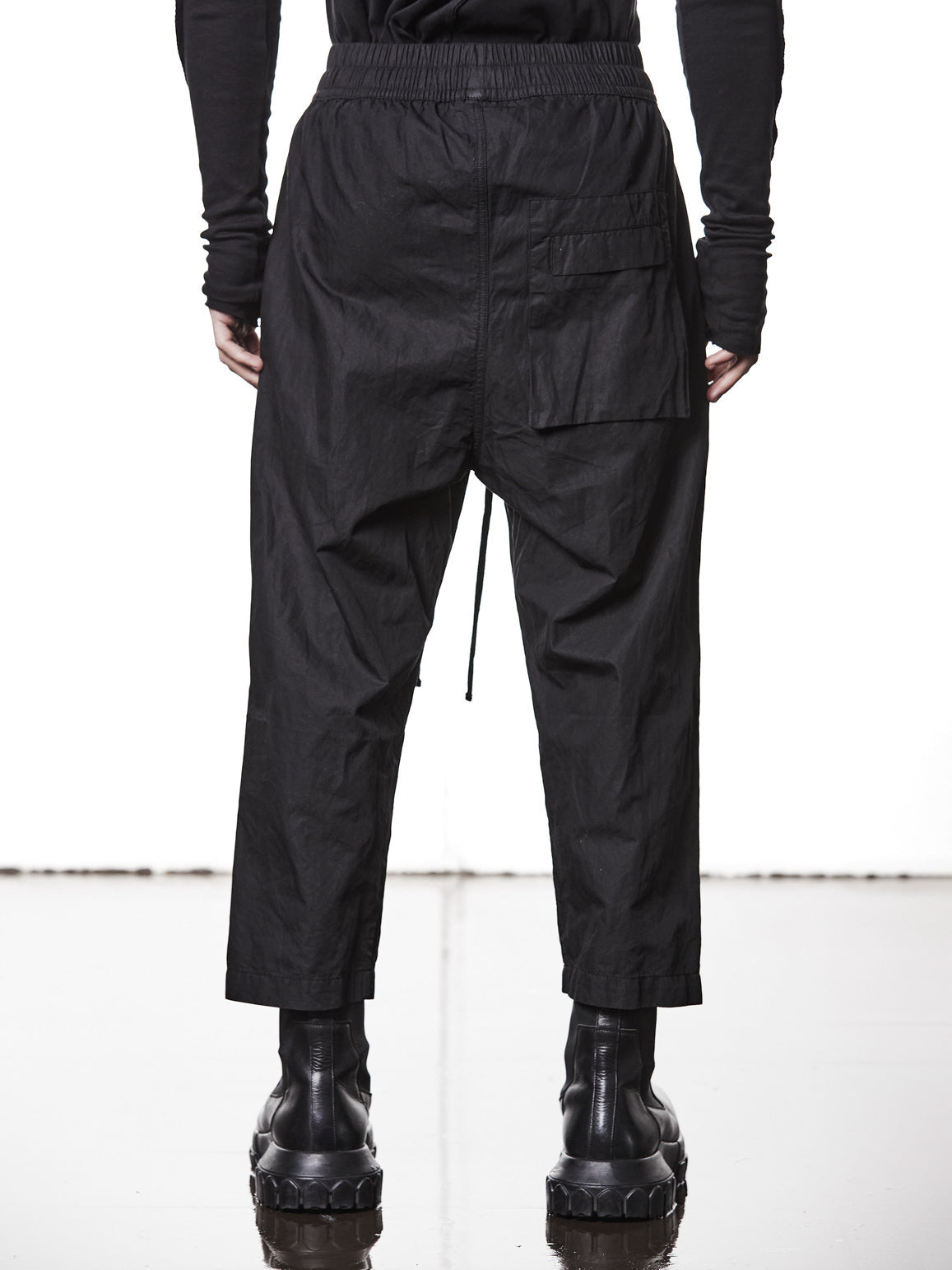 Garment-Washed Cropped Trousers