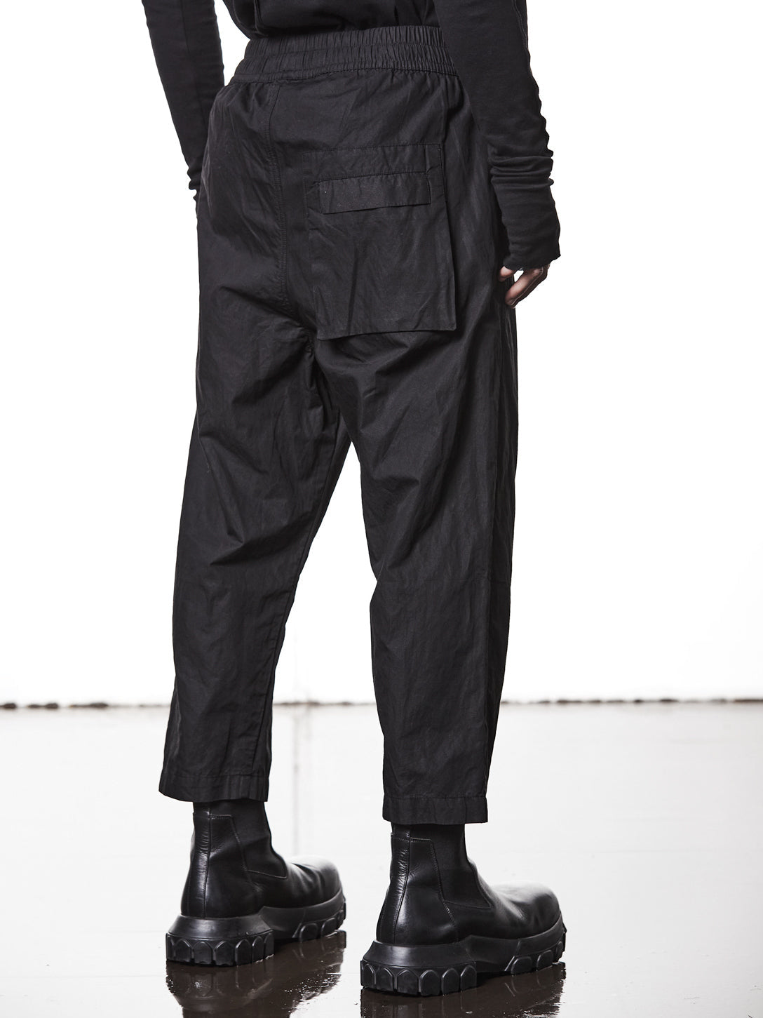 Garment-Washed Cropped Trousers