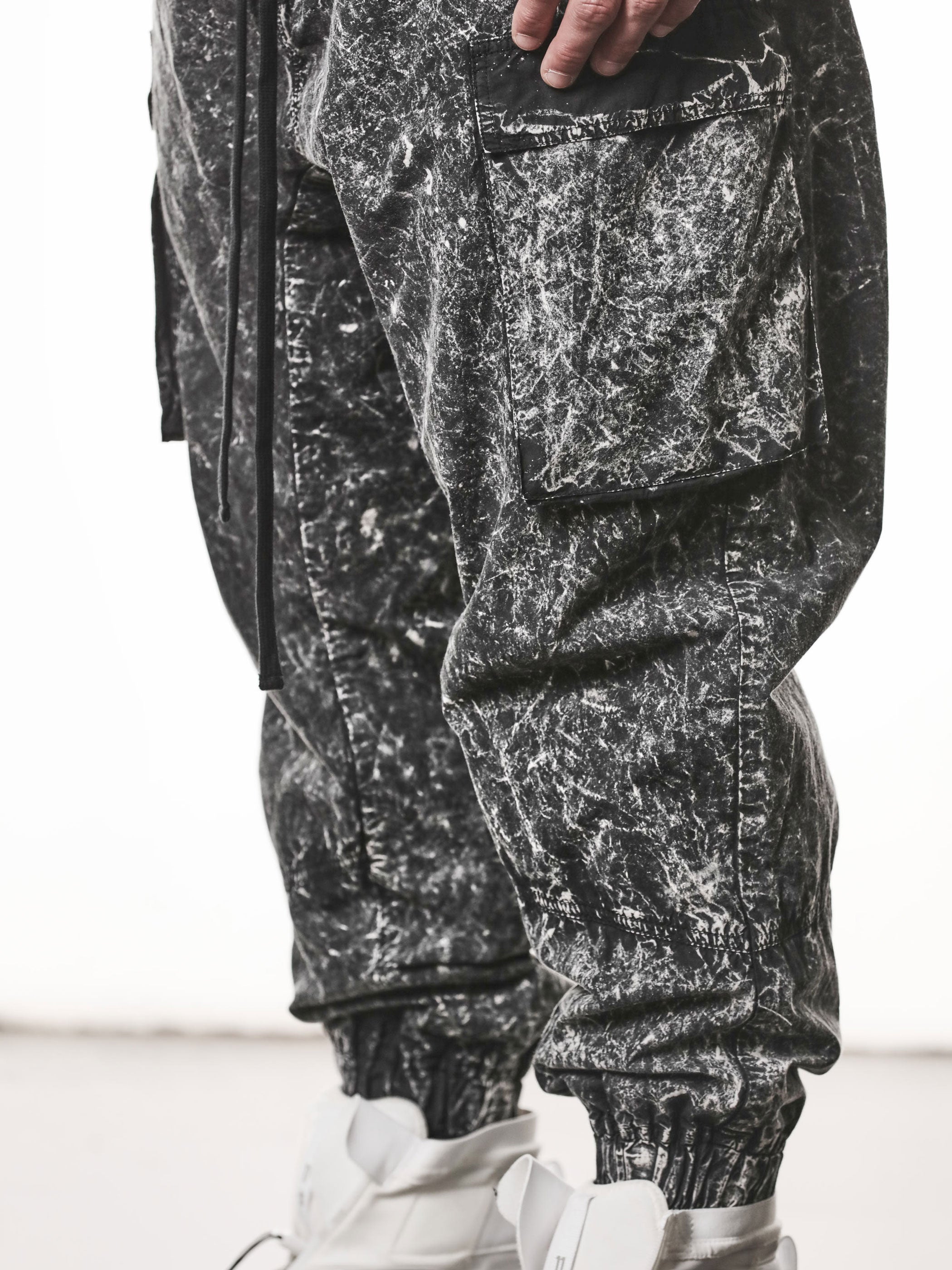 Woven Cotton Cargo Trousers - INN7