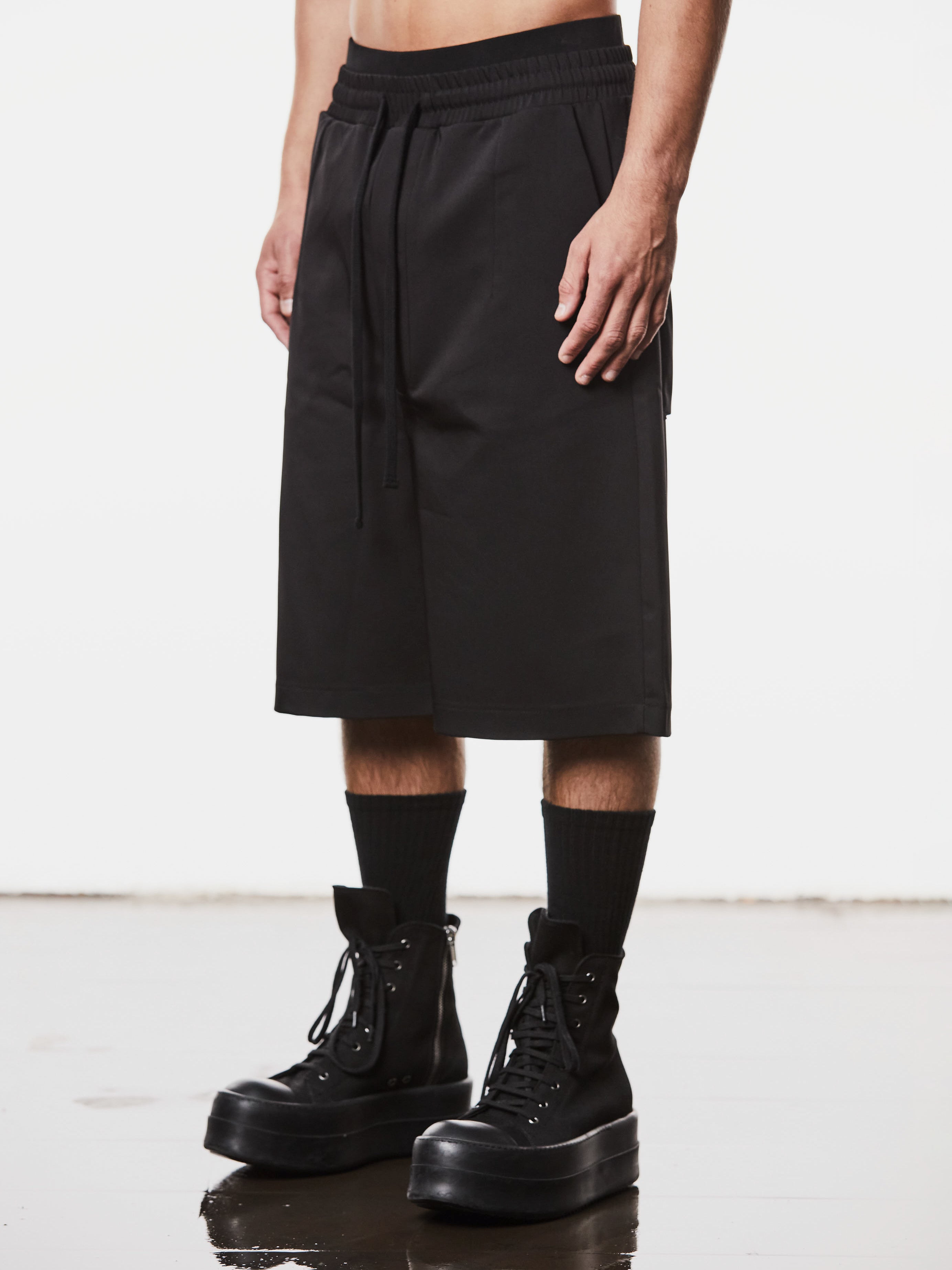 Wide-Leg Drop Crotch Shorts - INN7