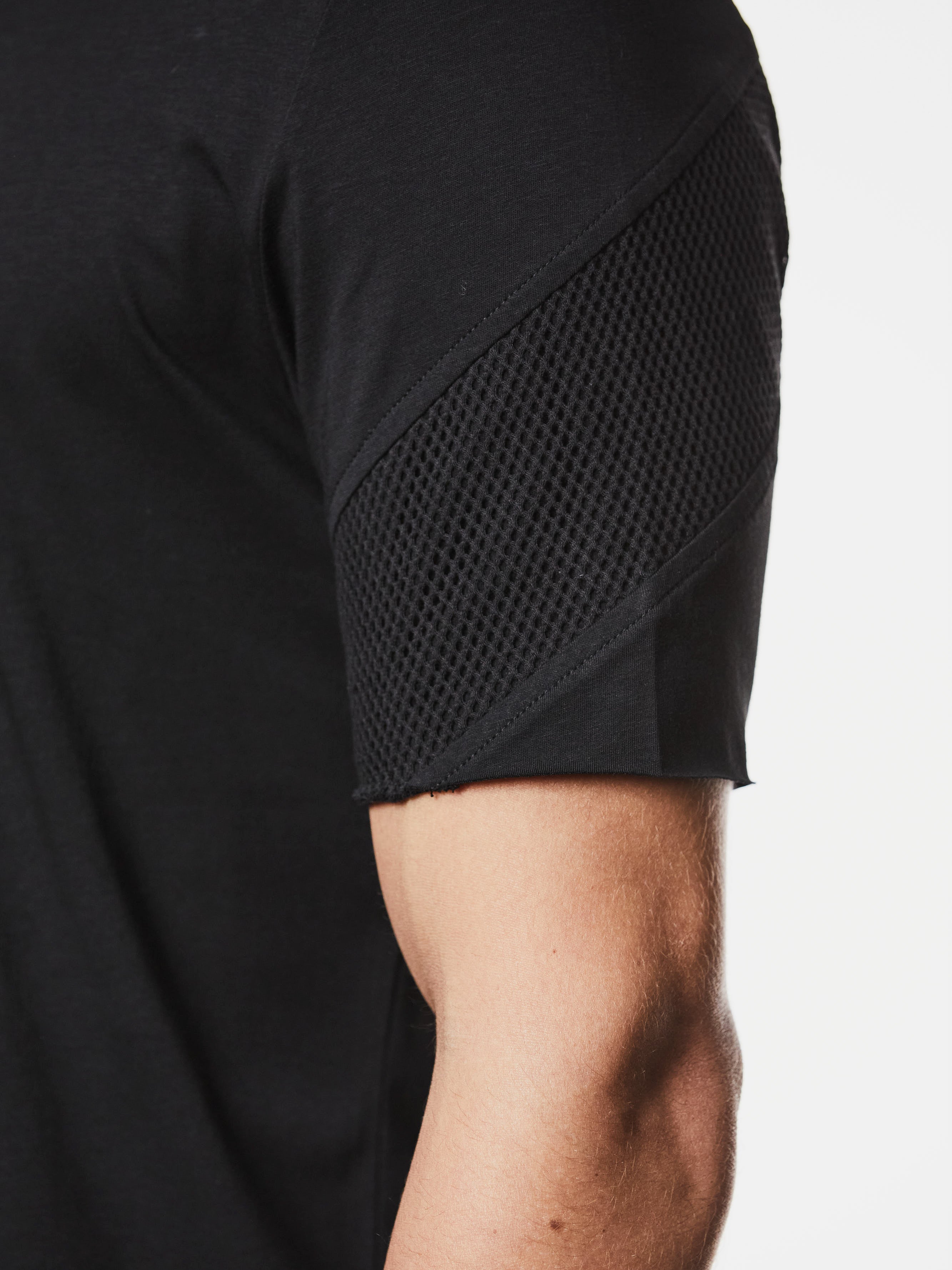 Round Neck Slim Fit Shirt - INN7