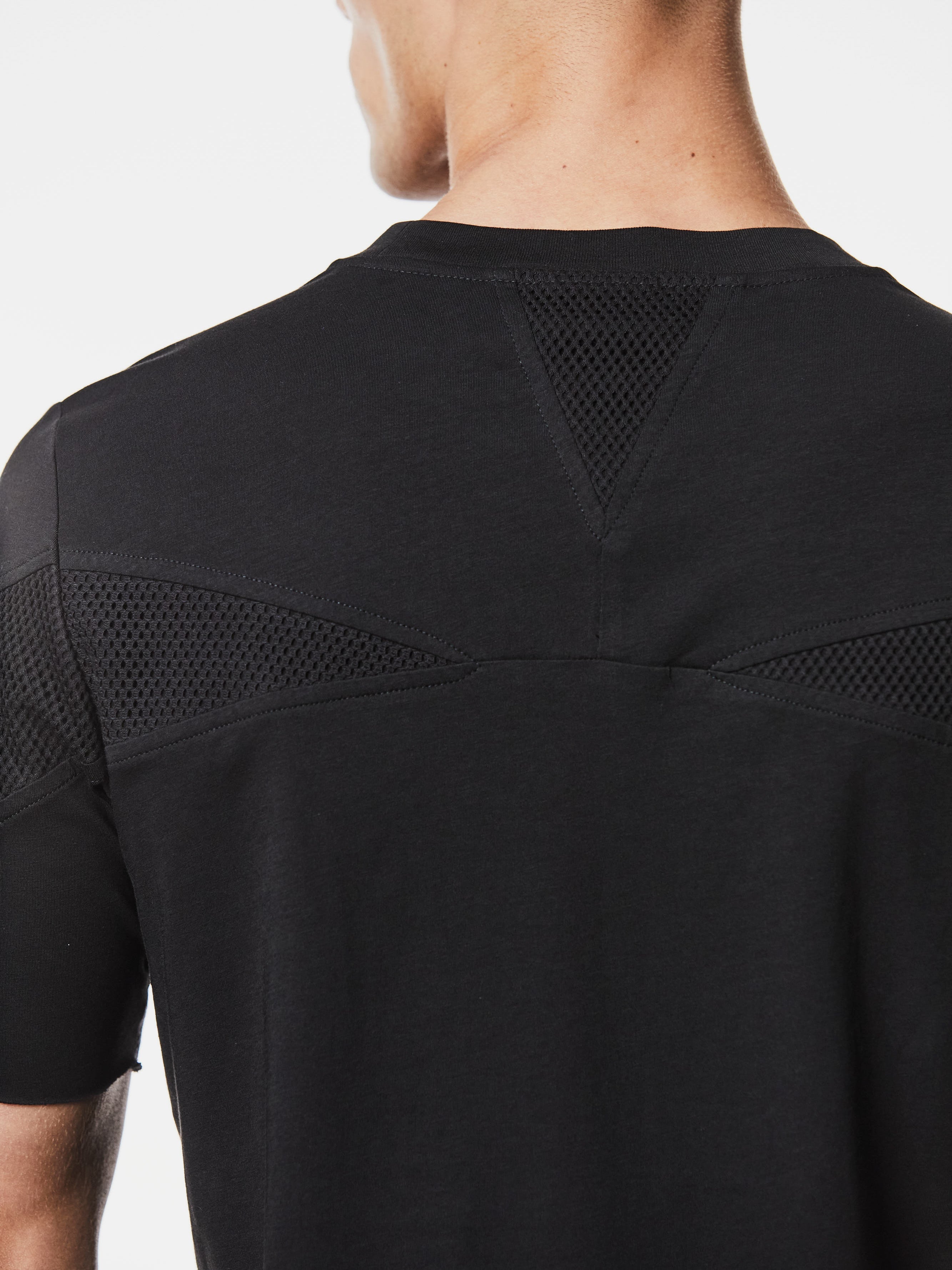 Round Neck Slim Fit Shirt - INN7