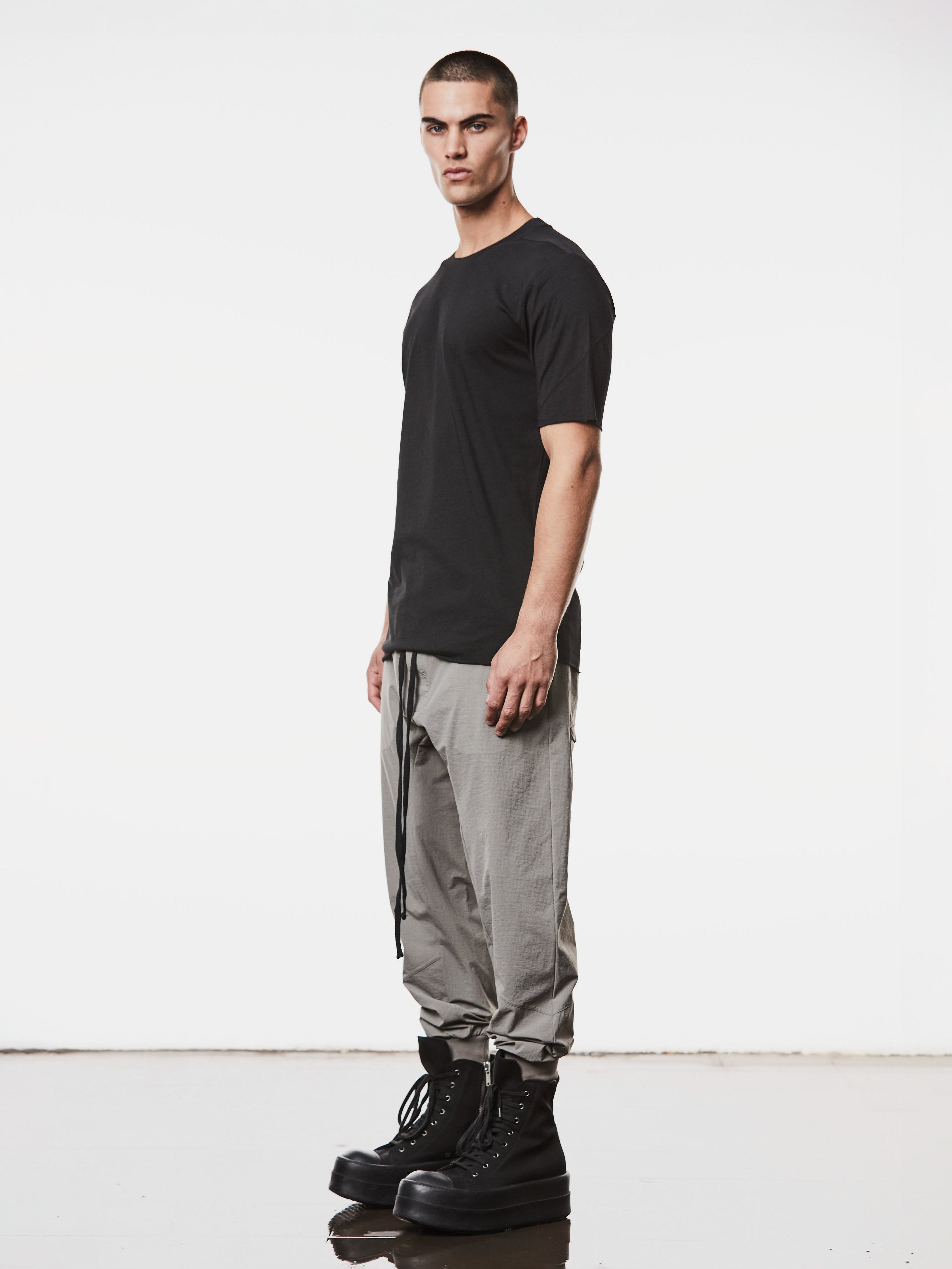 Round Neck Slim Fit Shirt - INN7