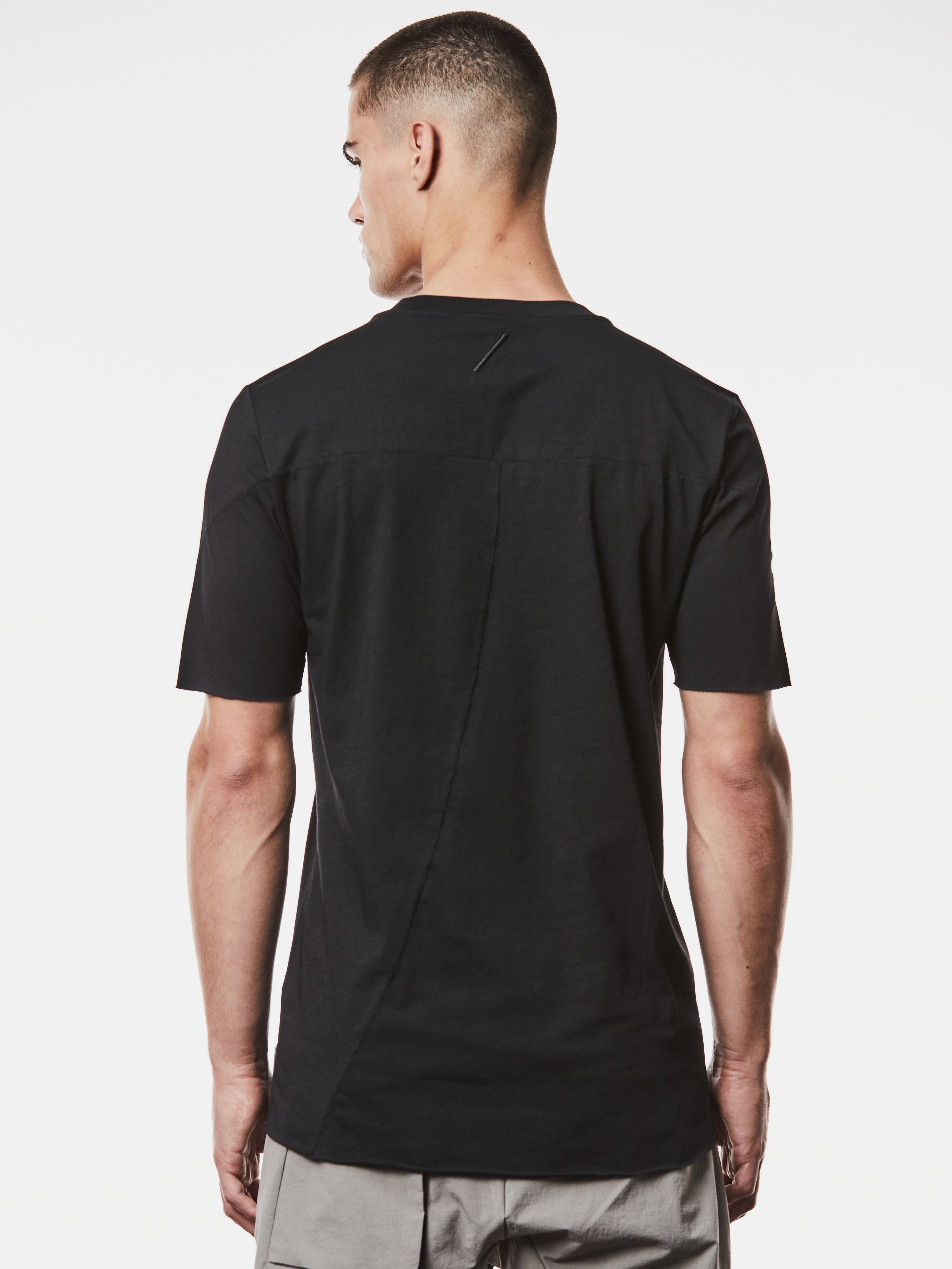 Round Neck Slim Fit Shirt - INN7