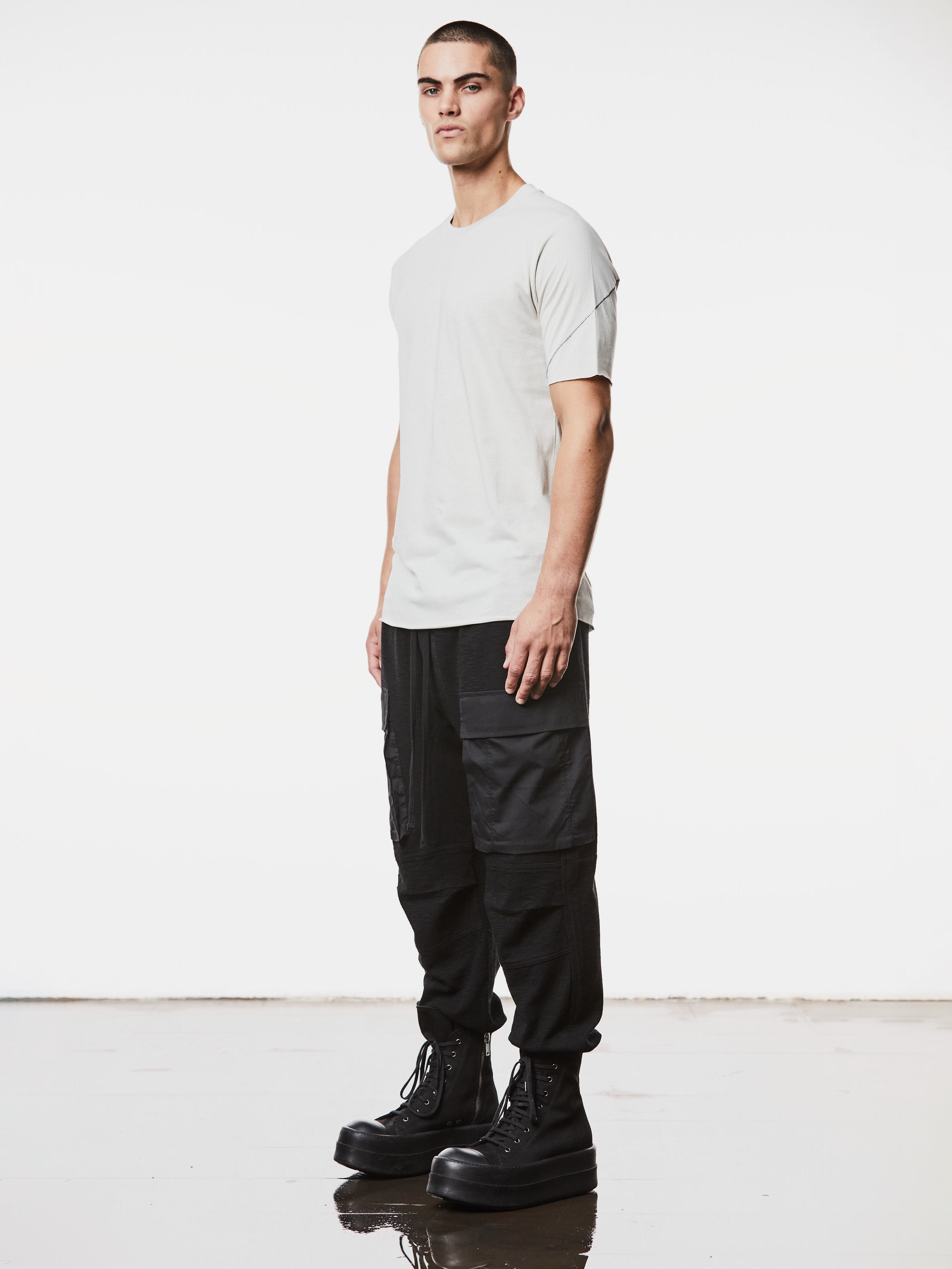 Round Neck Slim Fit Shirt - INN7