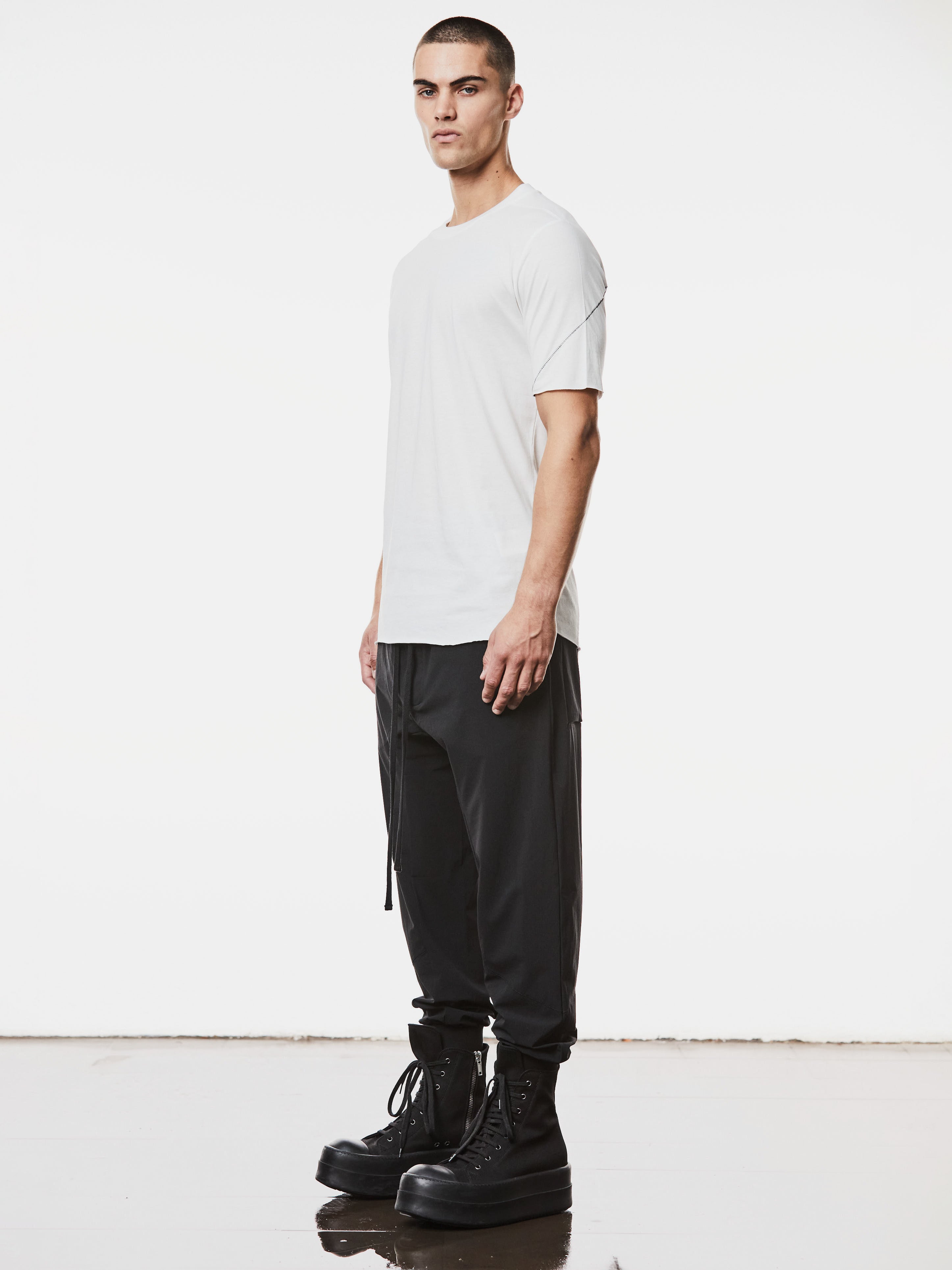 Round Neck Slim Fit Shirt - INN7