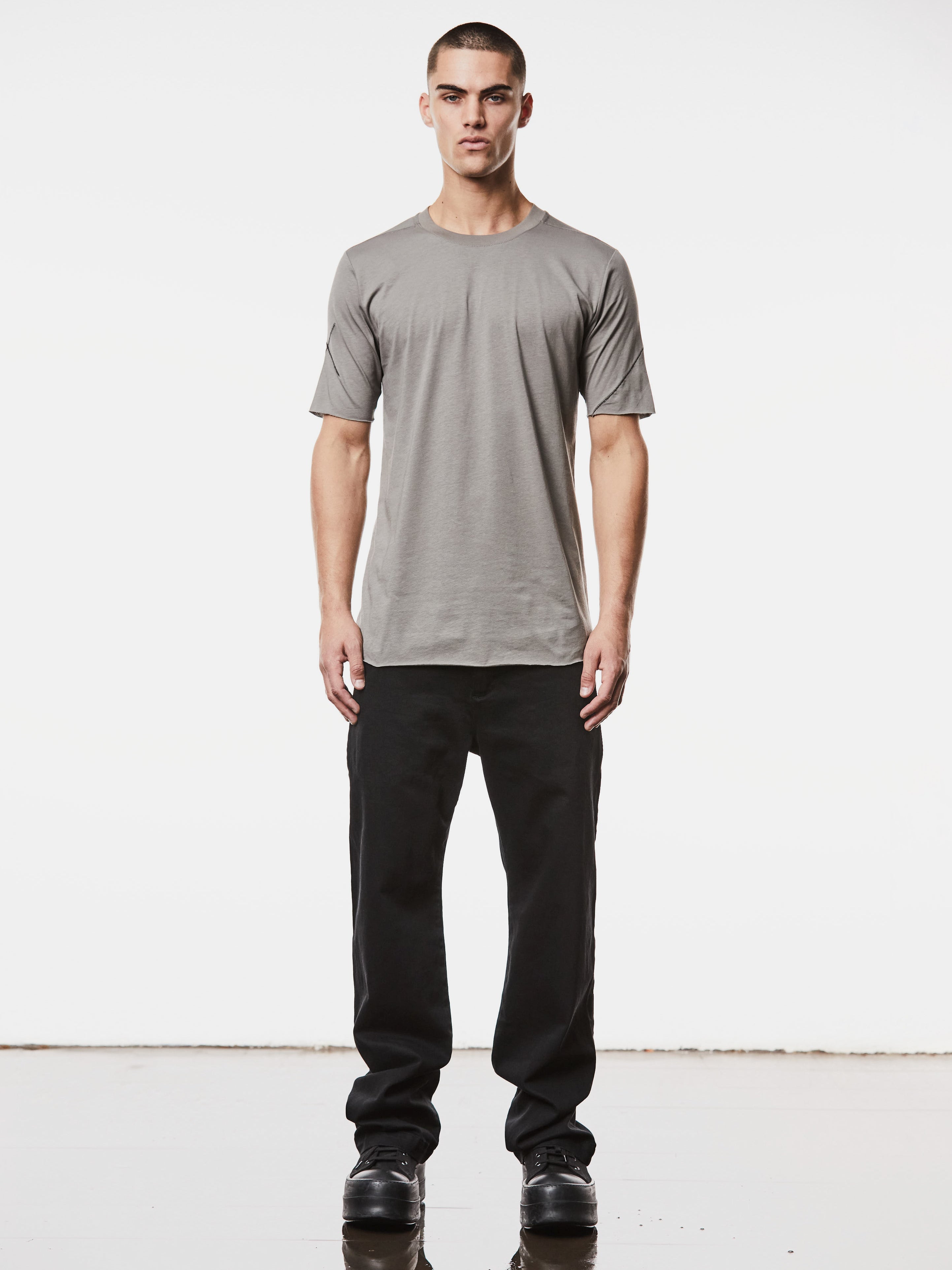 Round Neck Slim Fit Shirt - INN7