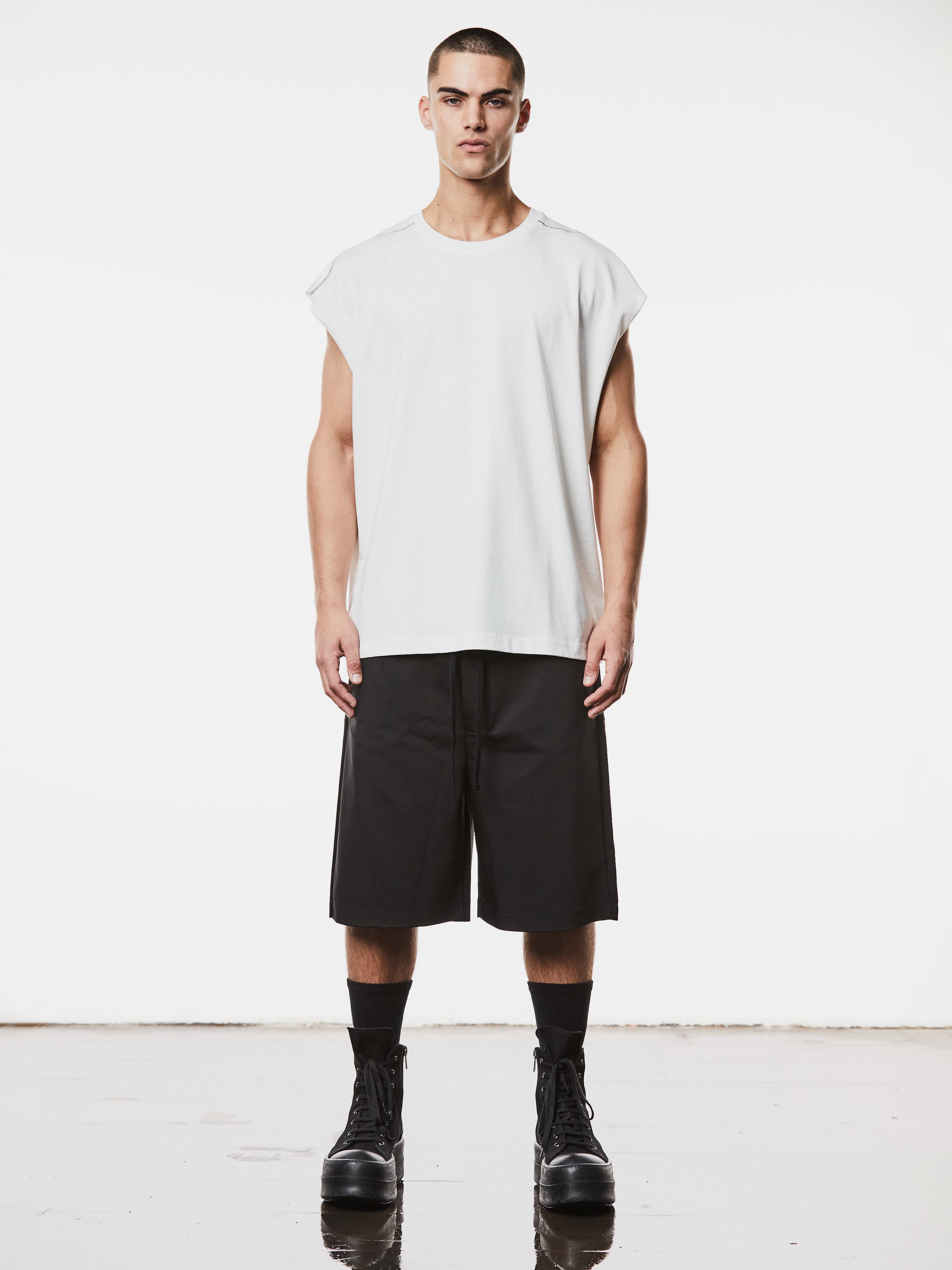 Oversized Sleeveless T-Shirt - INN7