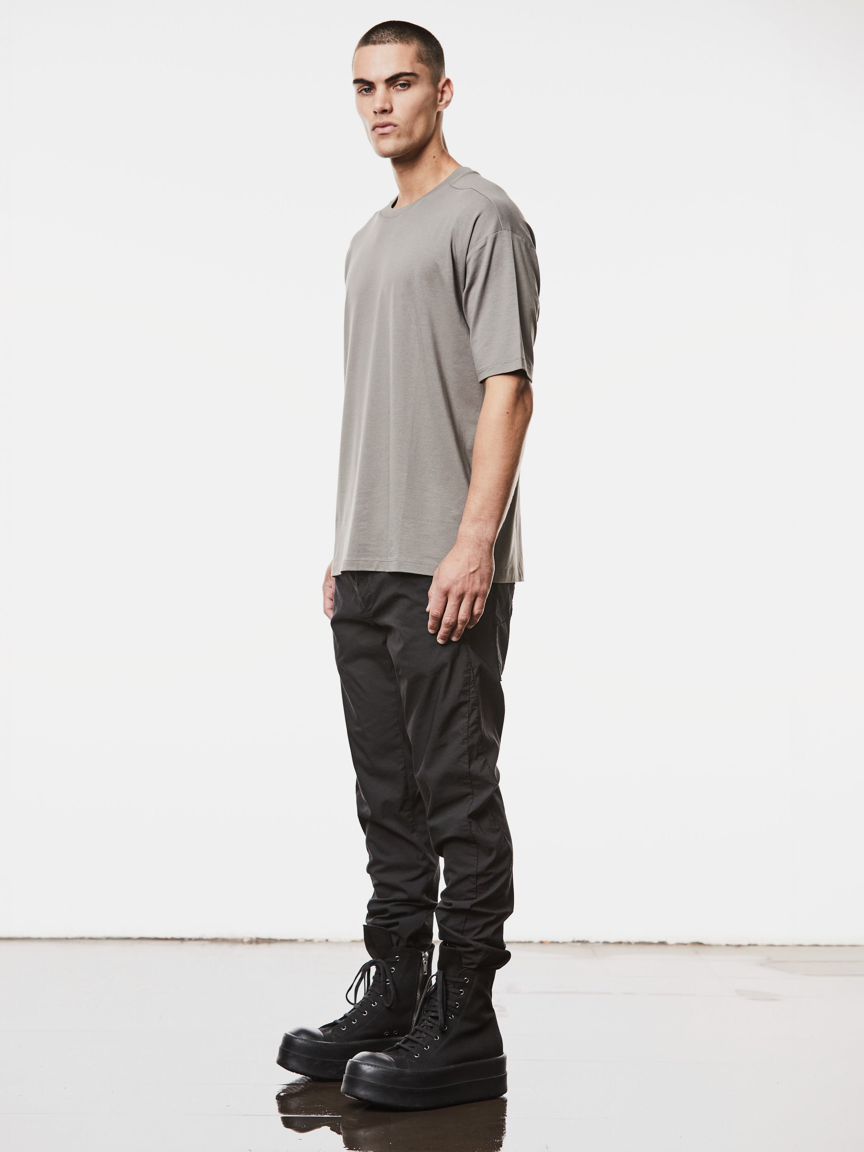 Round Neck Shirt with Embroidered Slash Detail - INN7
