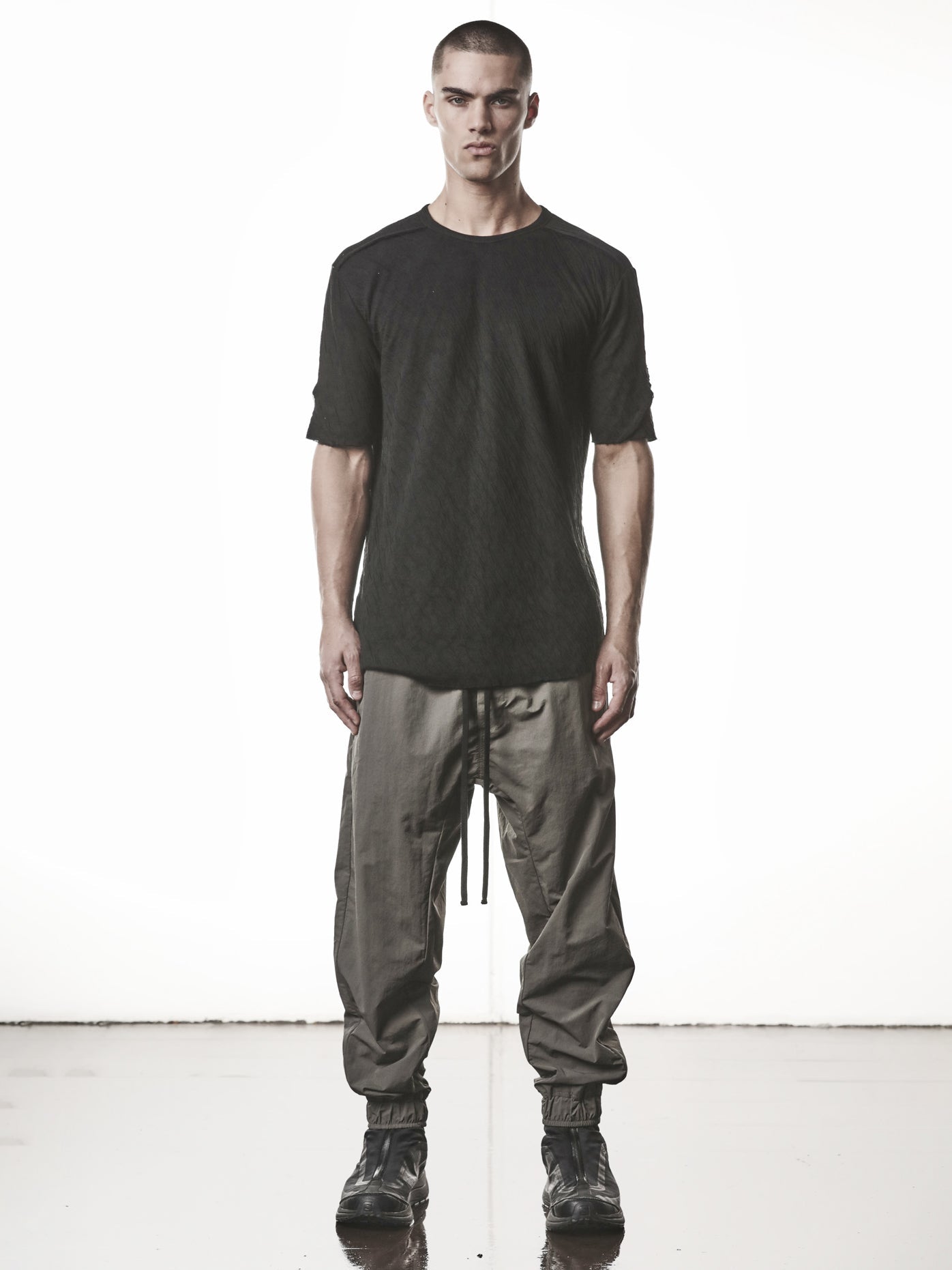 Raw Seam T-Shirt - INN7
