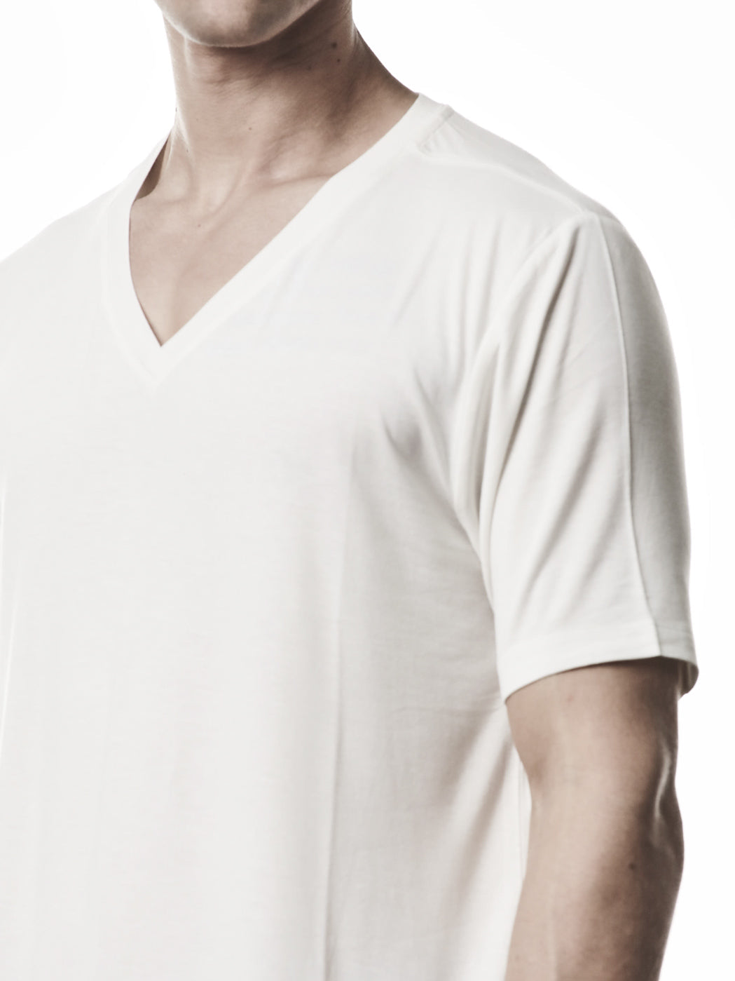 Silk Blend V-Neck T-Shirt - INN7