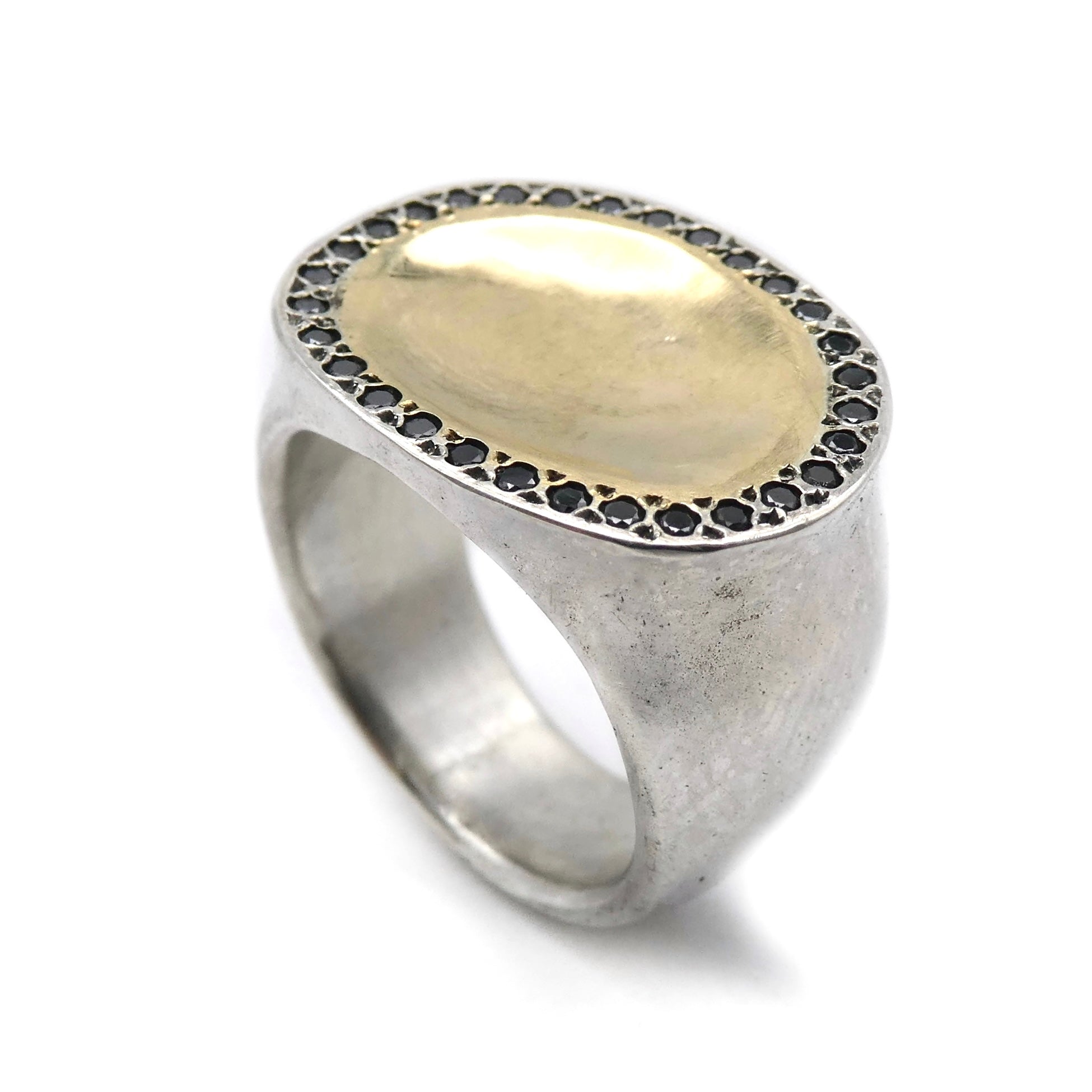 Sacred relic ring — Enri Mars