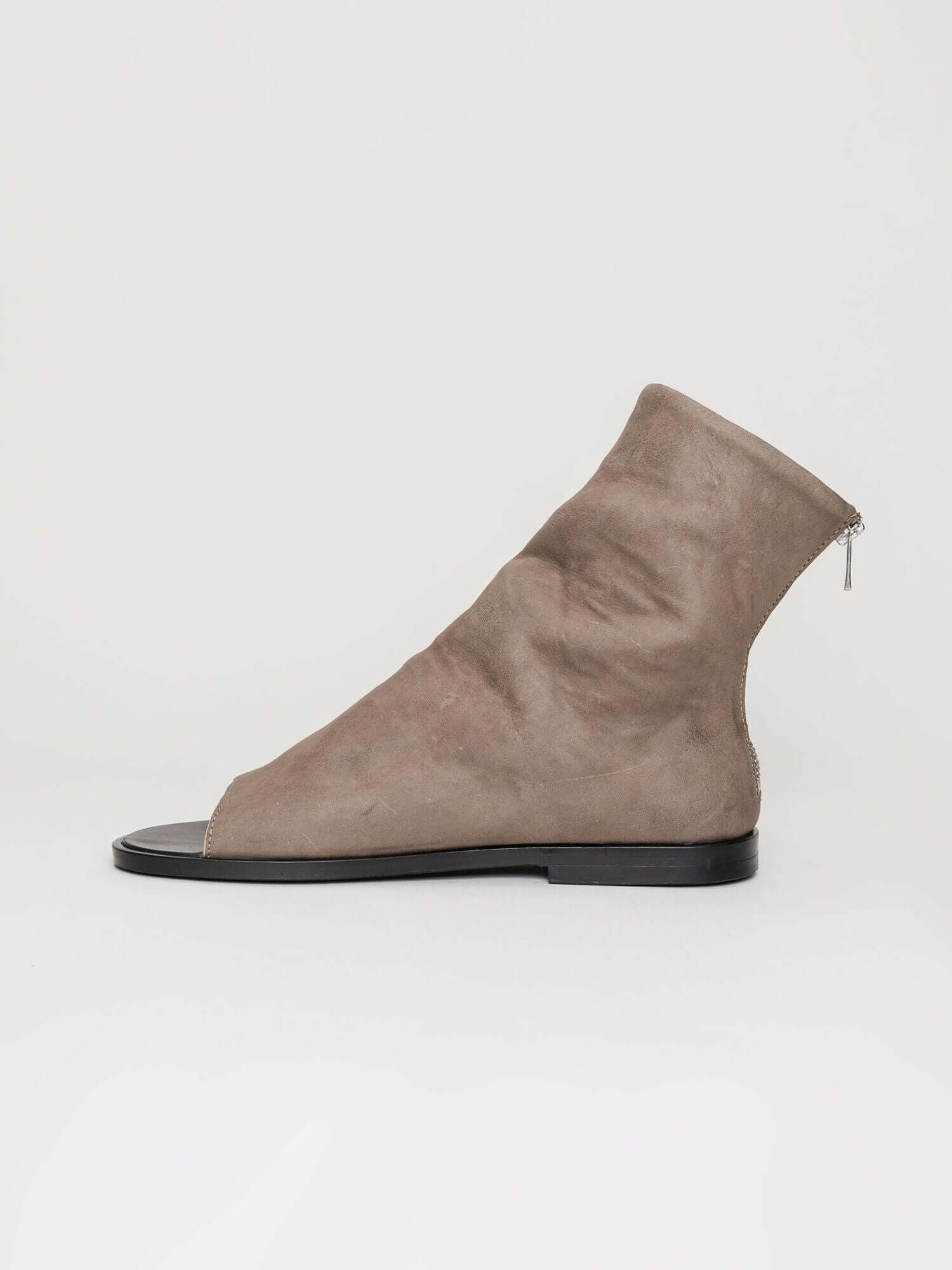 The Last Conspiracy Lynn - INN7