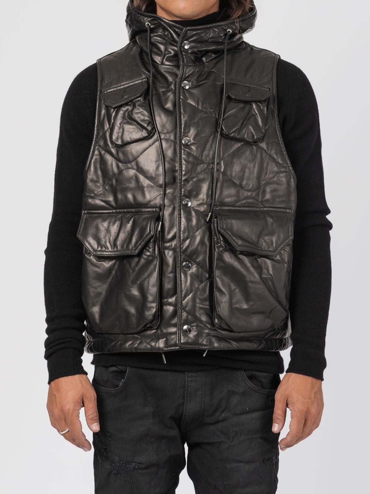 VEST - INN7