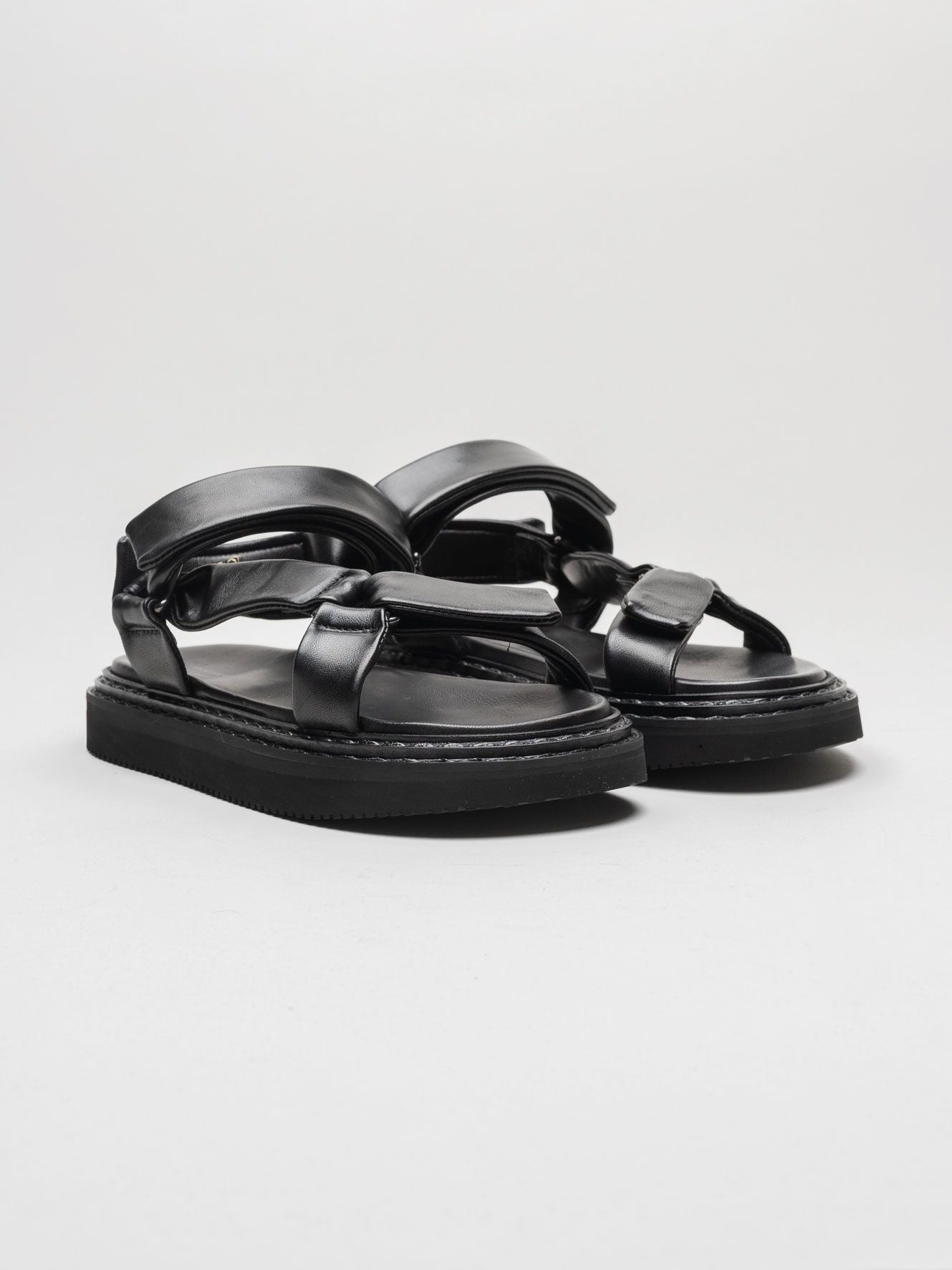 SHOES - INN7