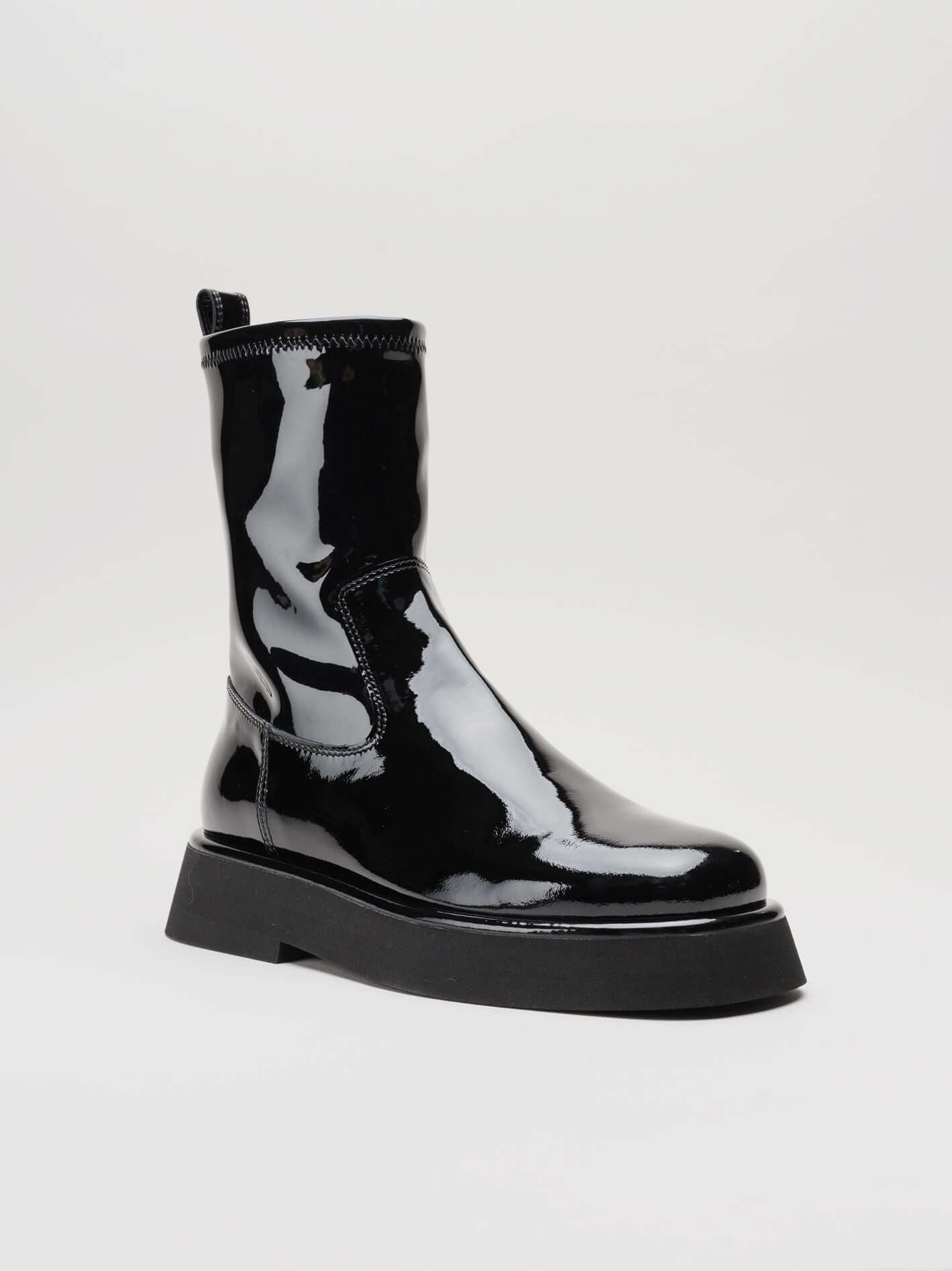 Boots - INN7