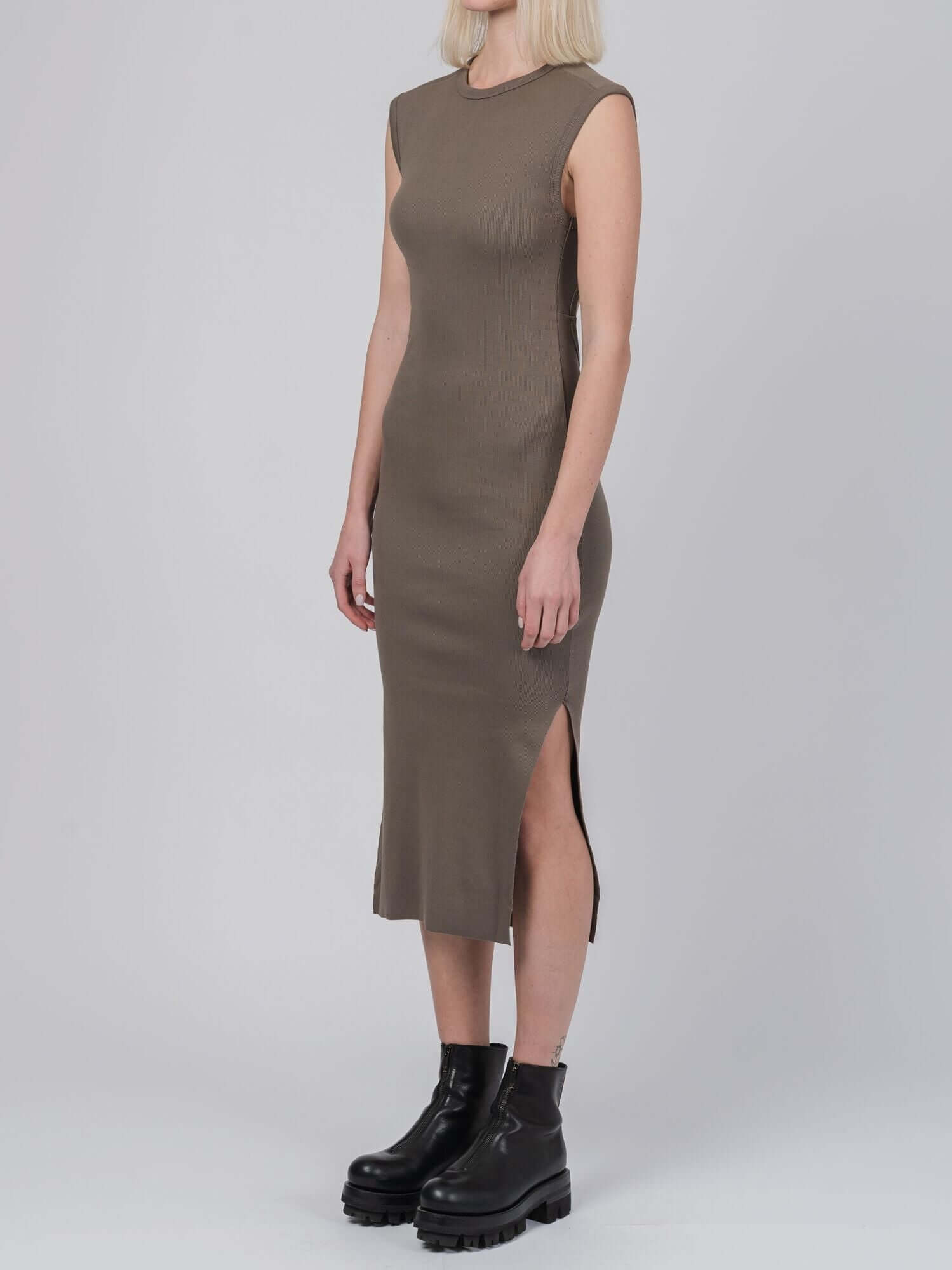 DRESS - INN7