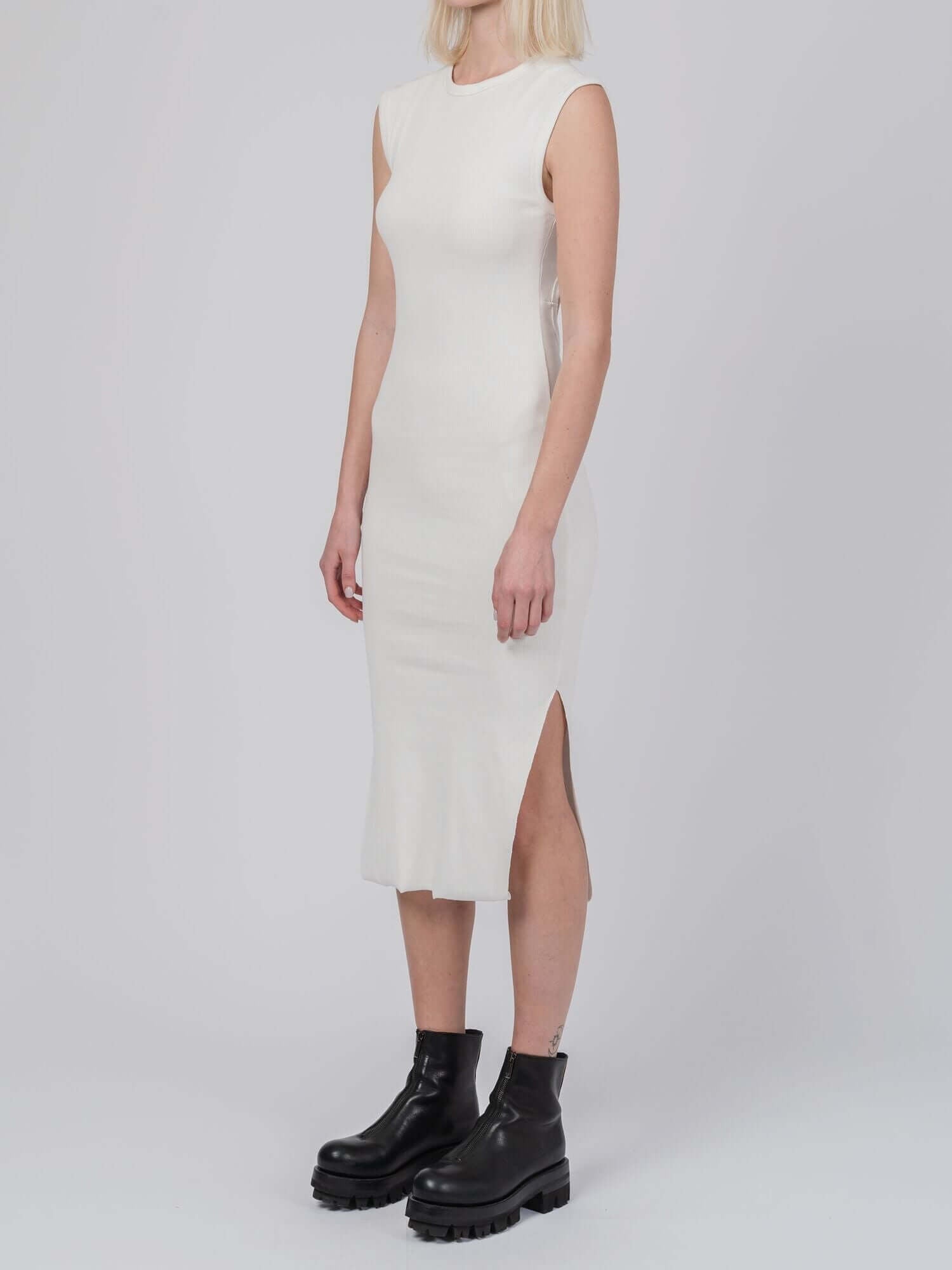 DRESS - INN7