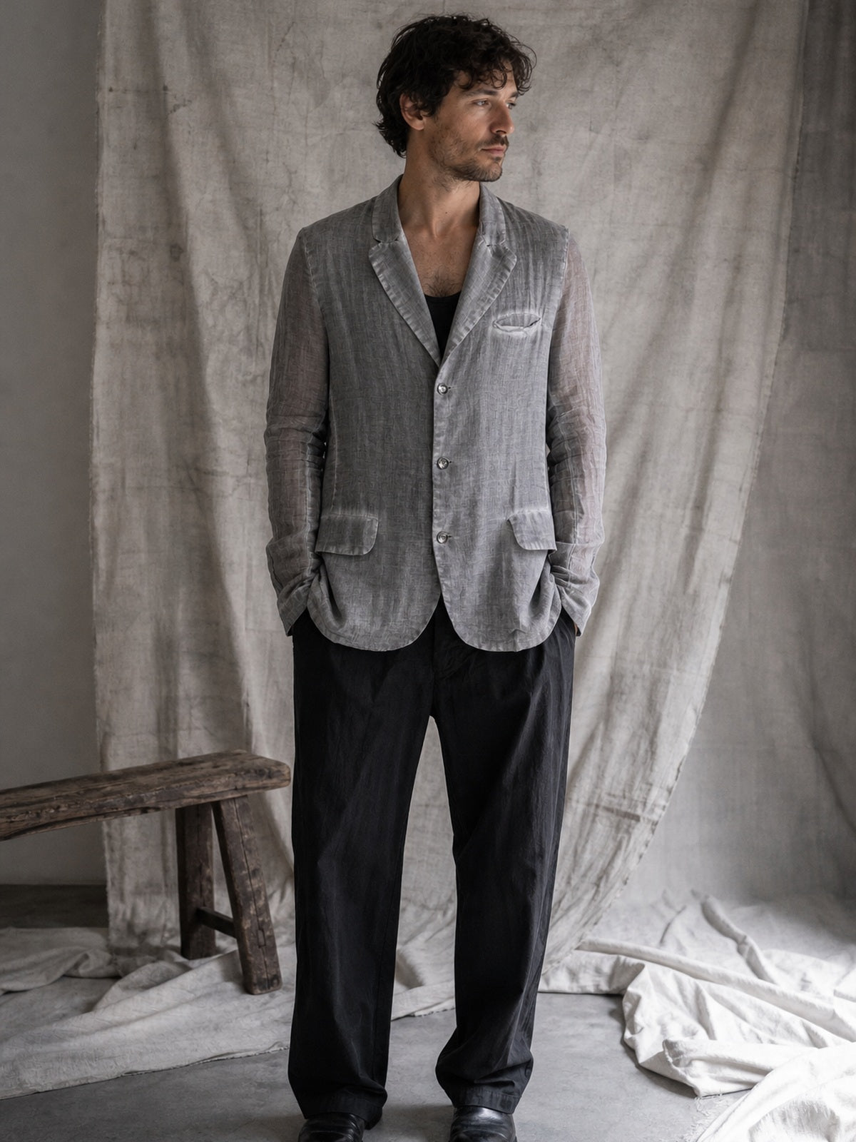AITO Lightweight Tailored Blazer, תצוגת לבישה עריכתית