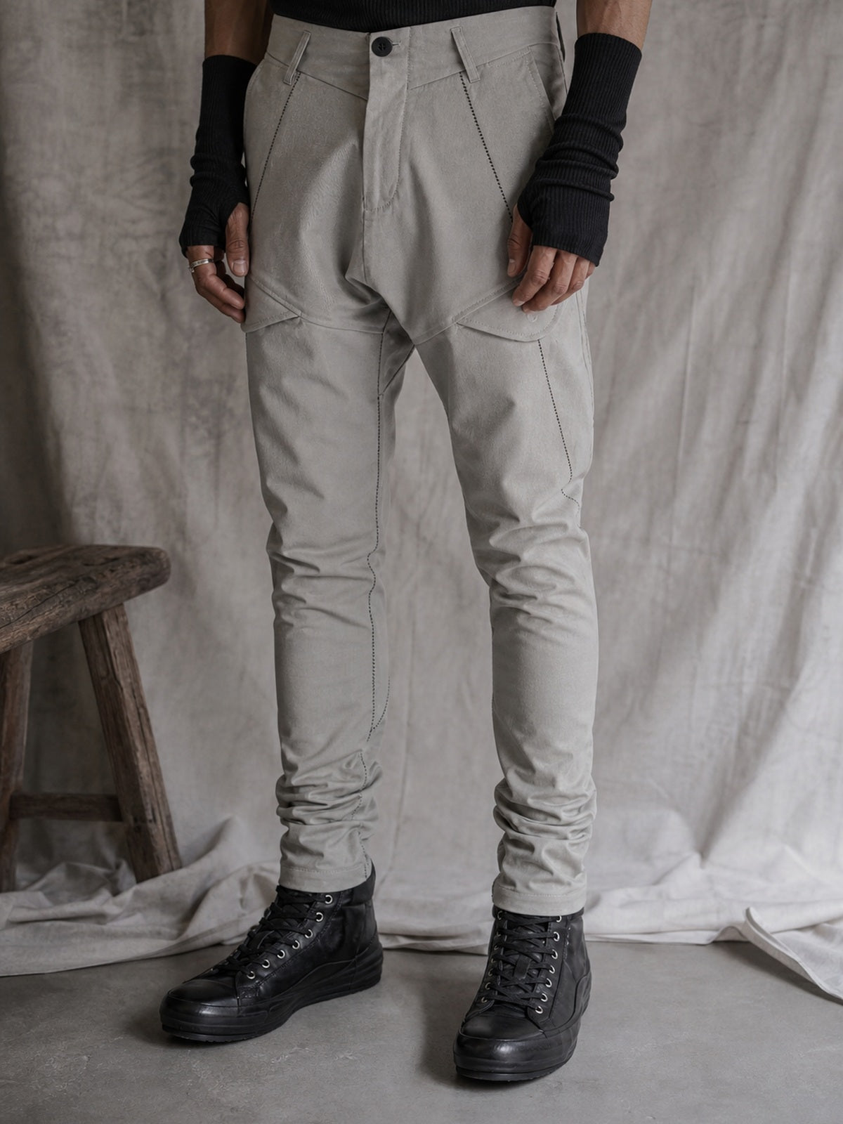 AITO PANTS, תצוגת לבישה עריכתית