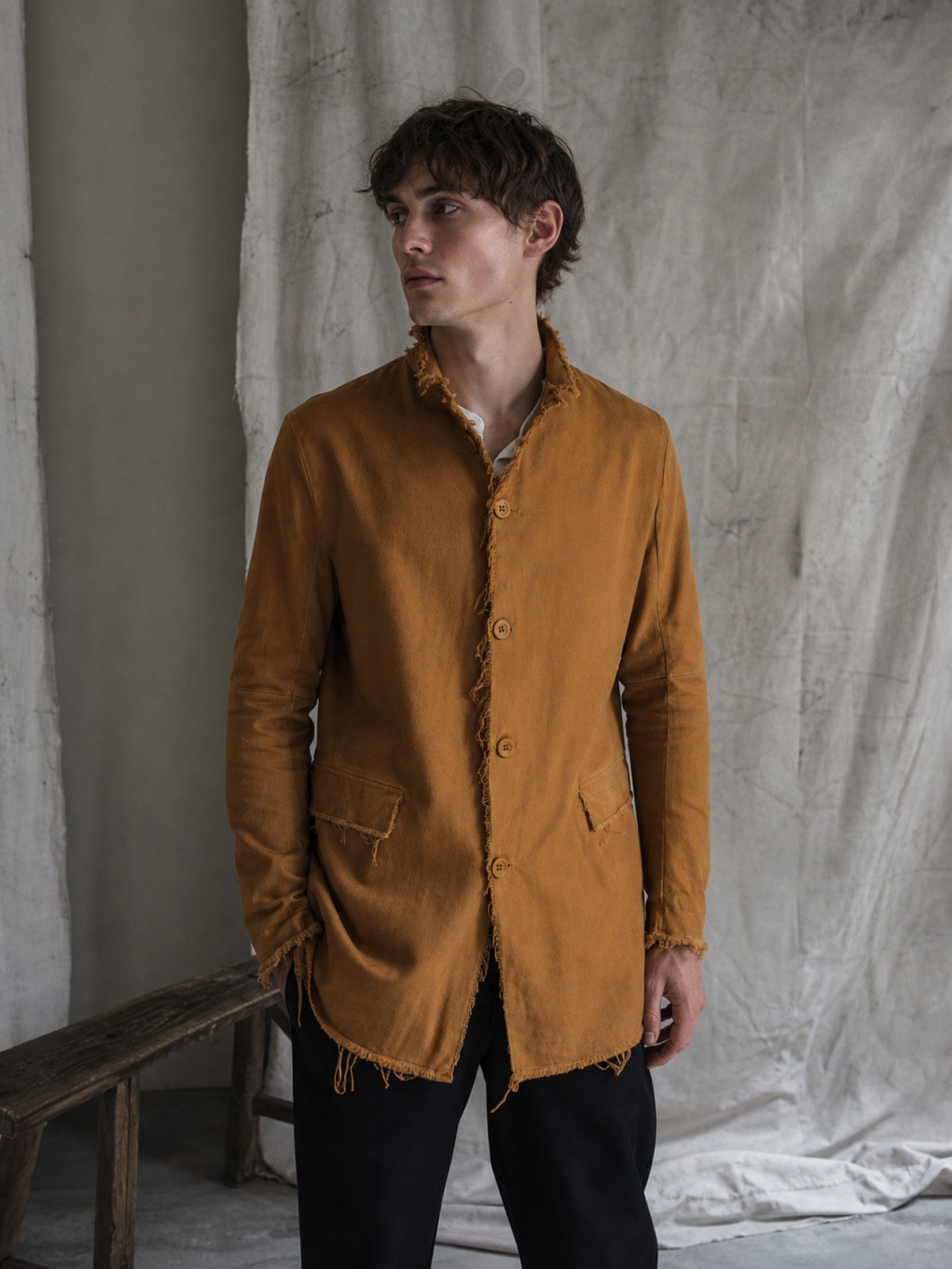 AITO Frayed Edge Cotton Blazer, תצוגת לבישה עריכתית