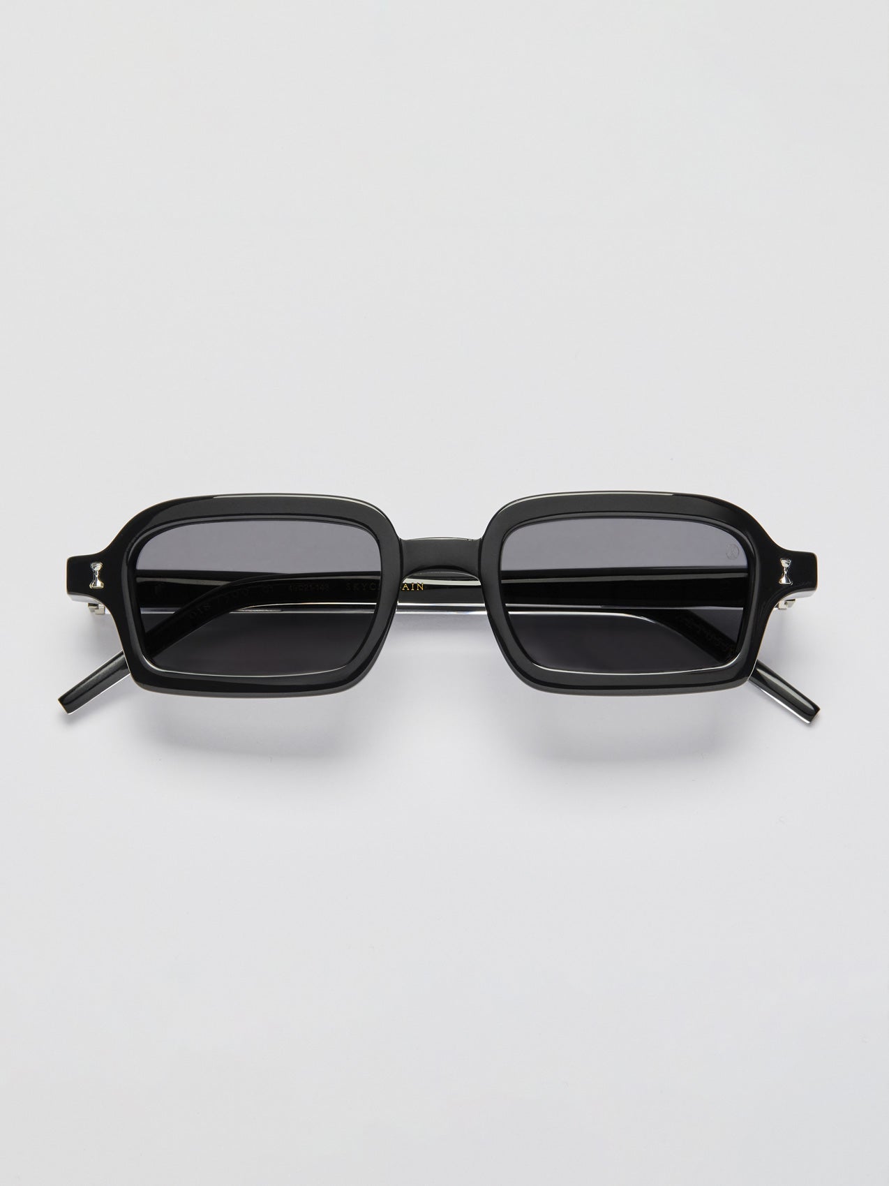 SKYCAPTAIN – PIANO - by ARTUS