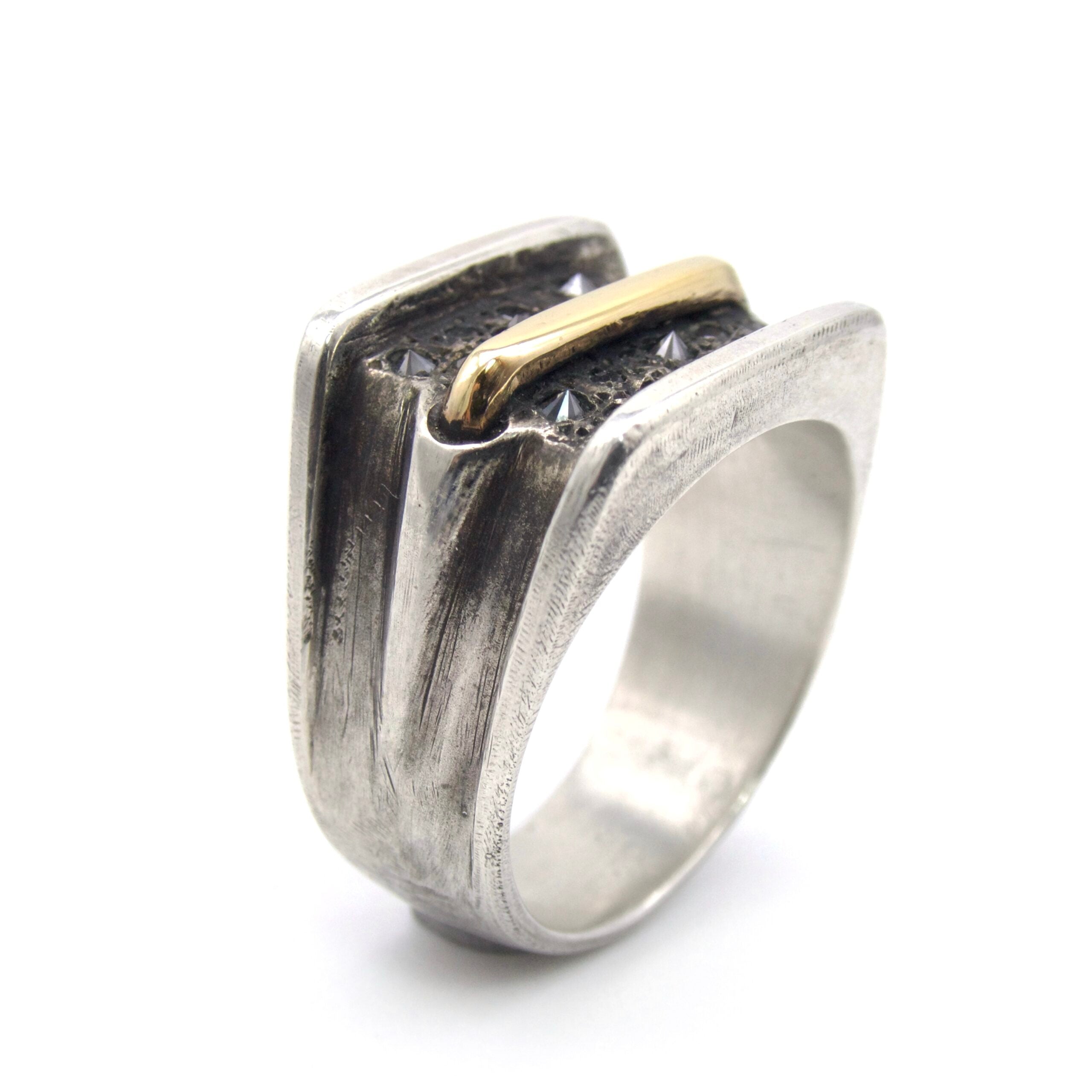 Equip ring — Enri Mars