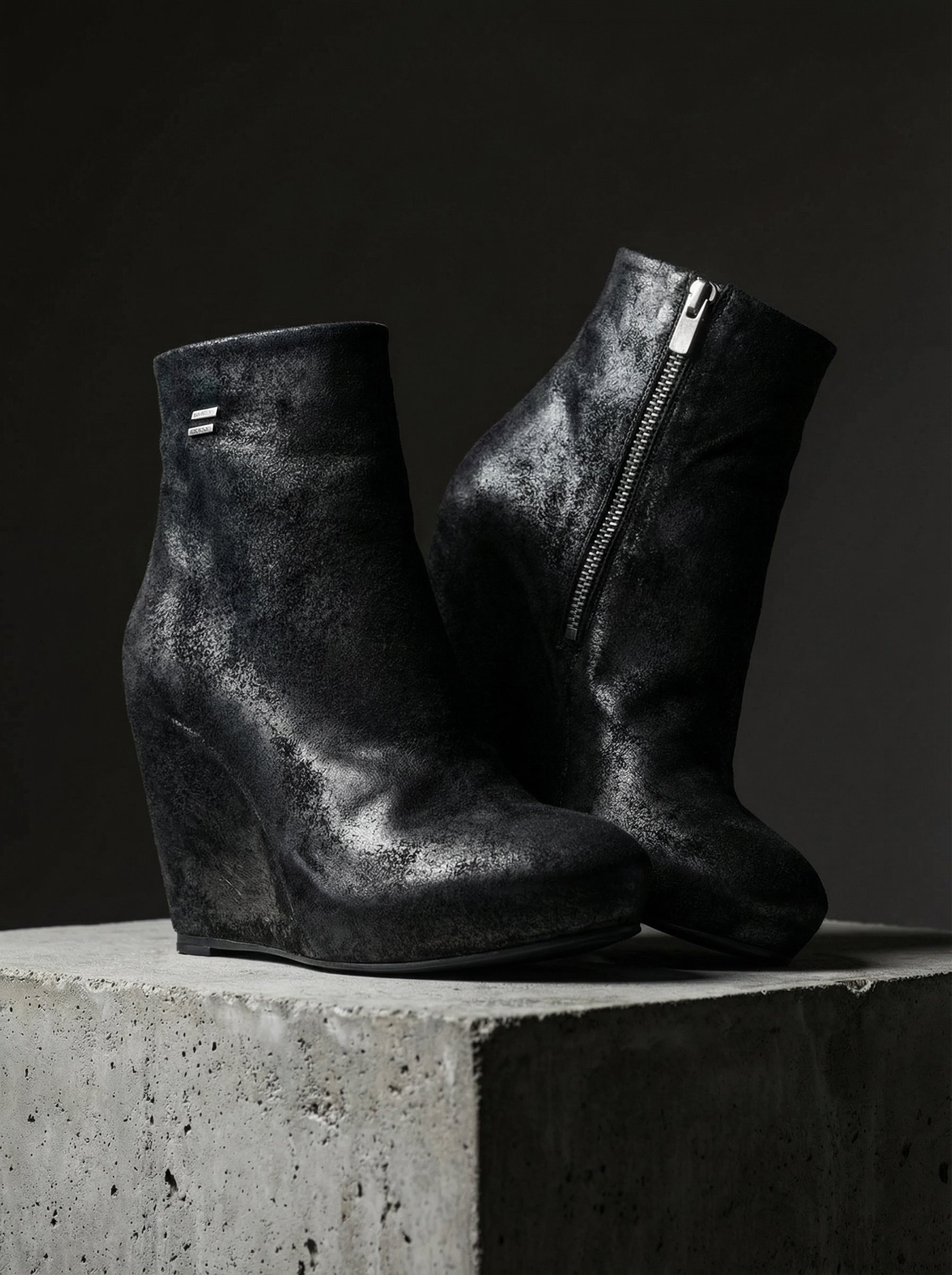 THE LAST CONSPIRACY - CARLIE - Editorial Product Shot