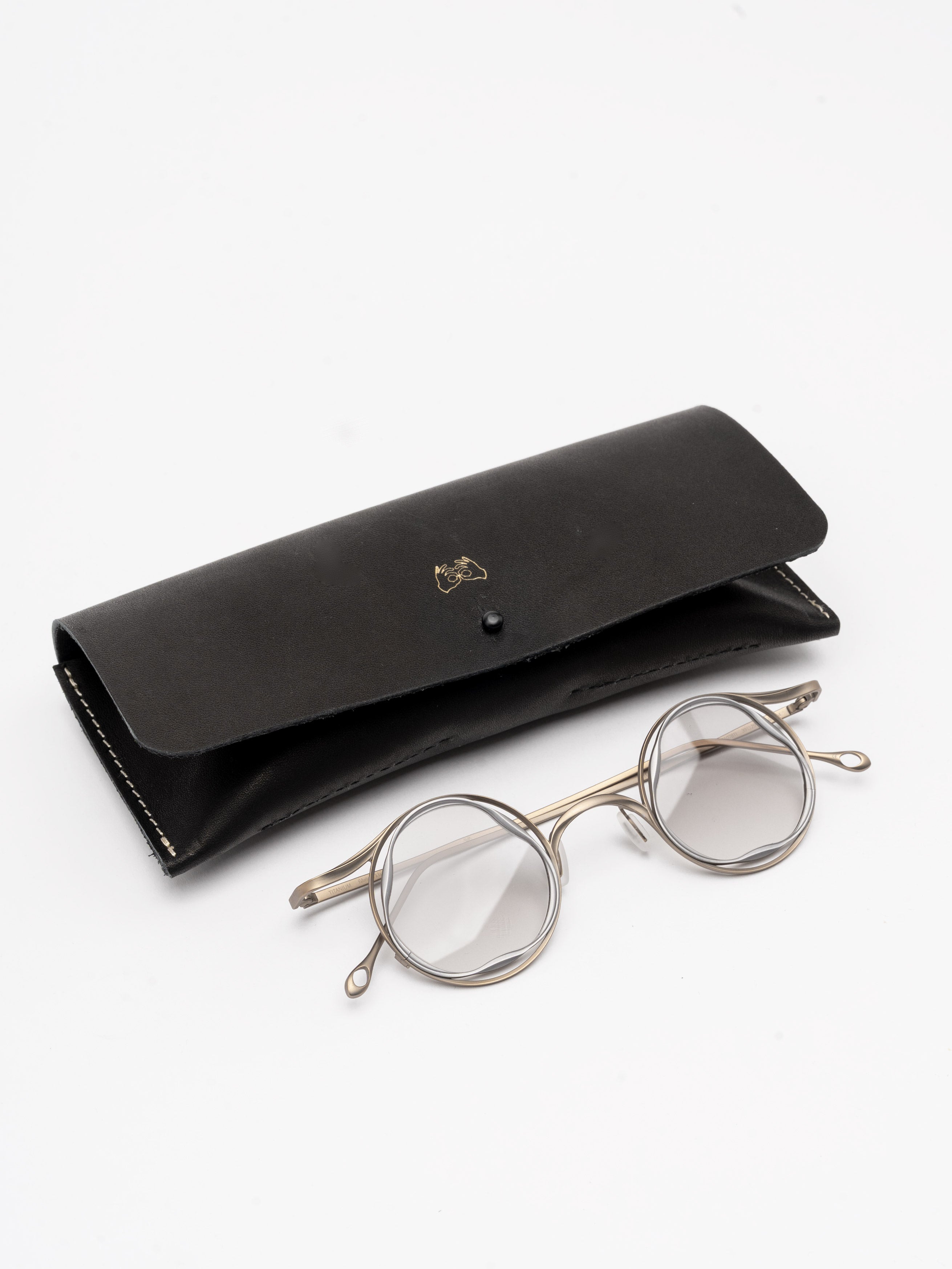 Round Titanium Frame Eyewear