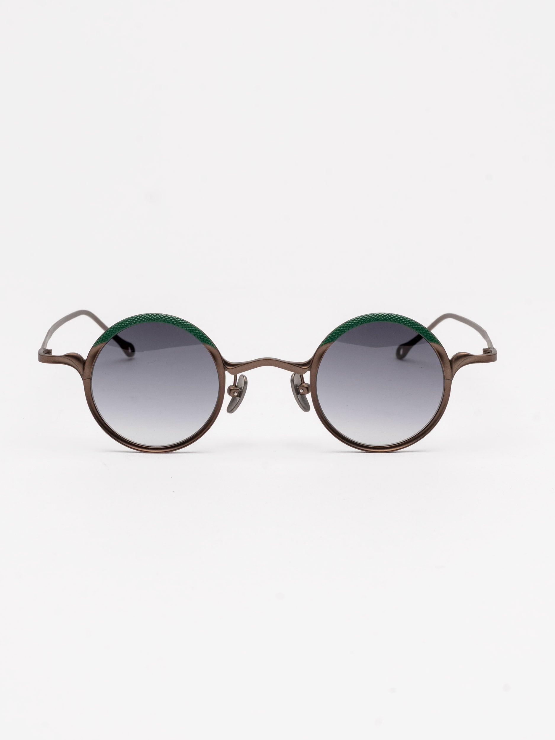 Sunglasses with Textured Brow
