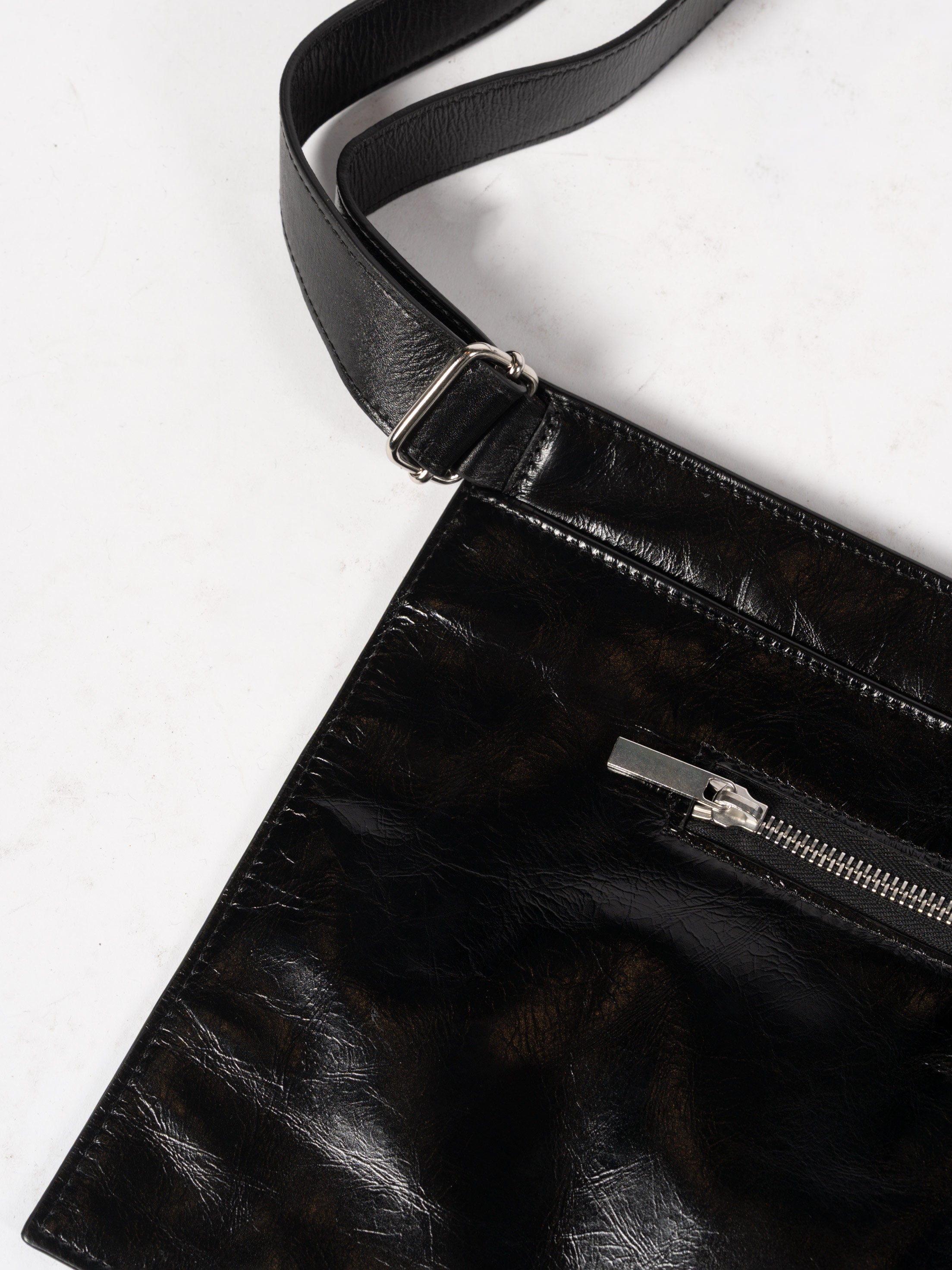 Leather Crossbody Pouch - INN7
