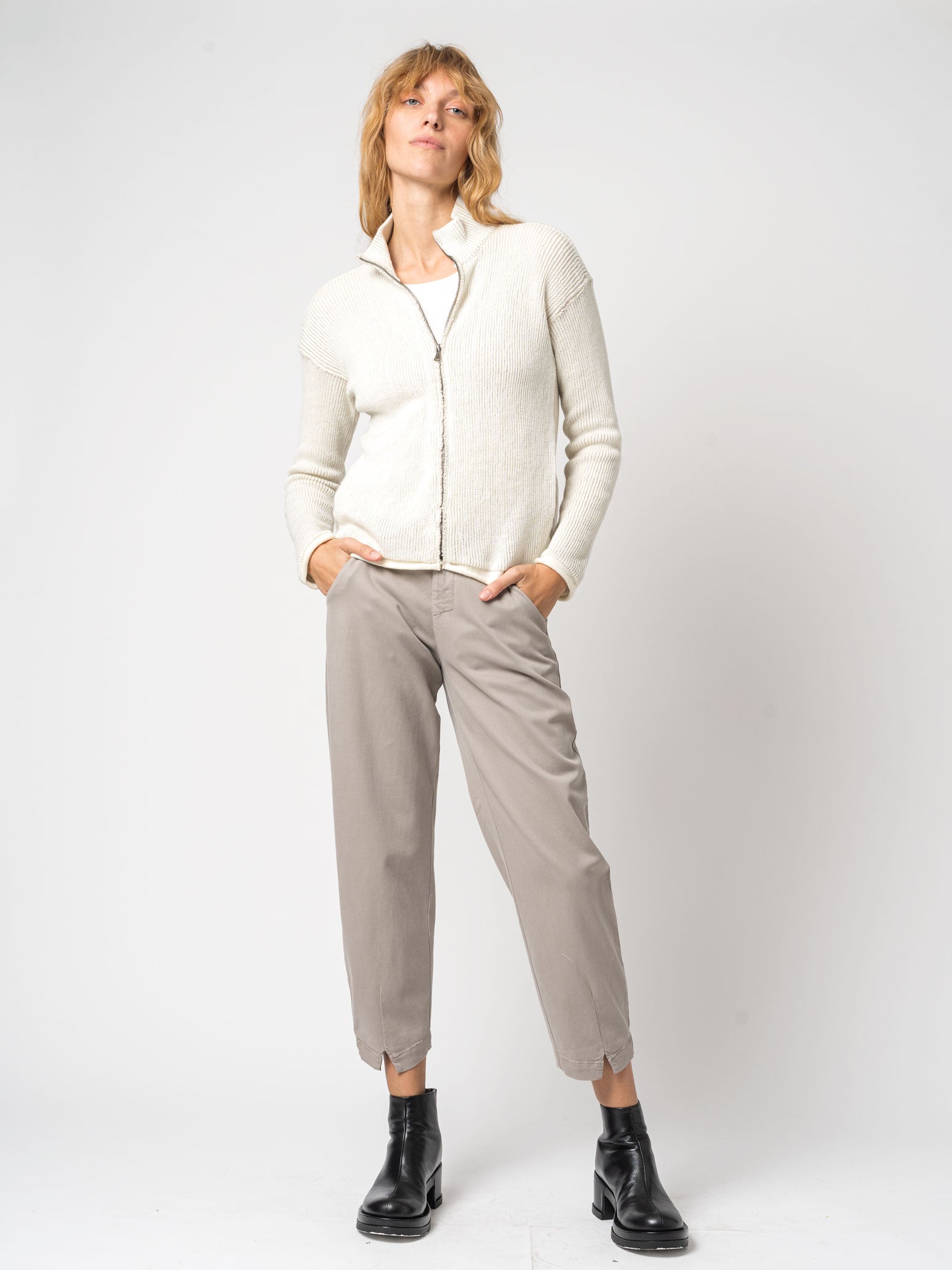 Zipped knitted jacket in two-tone ribbed