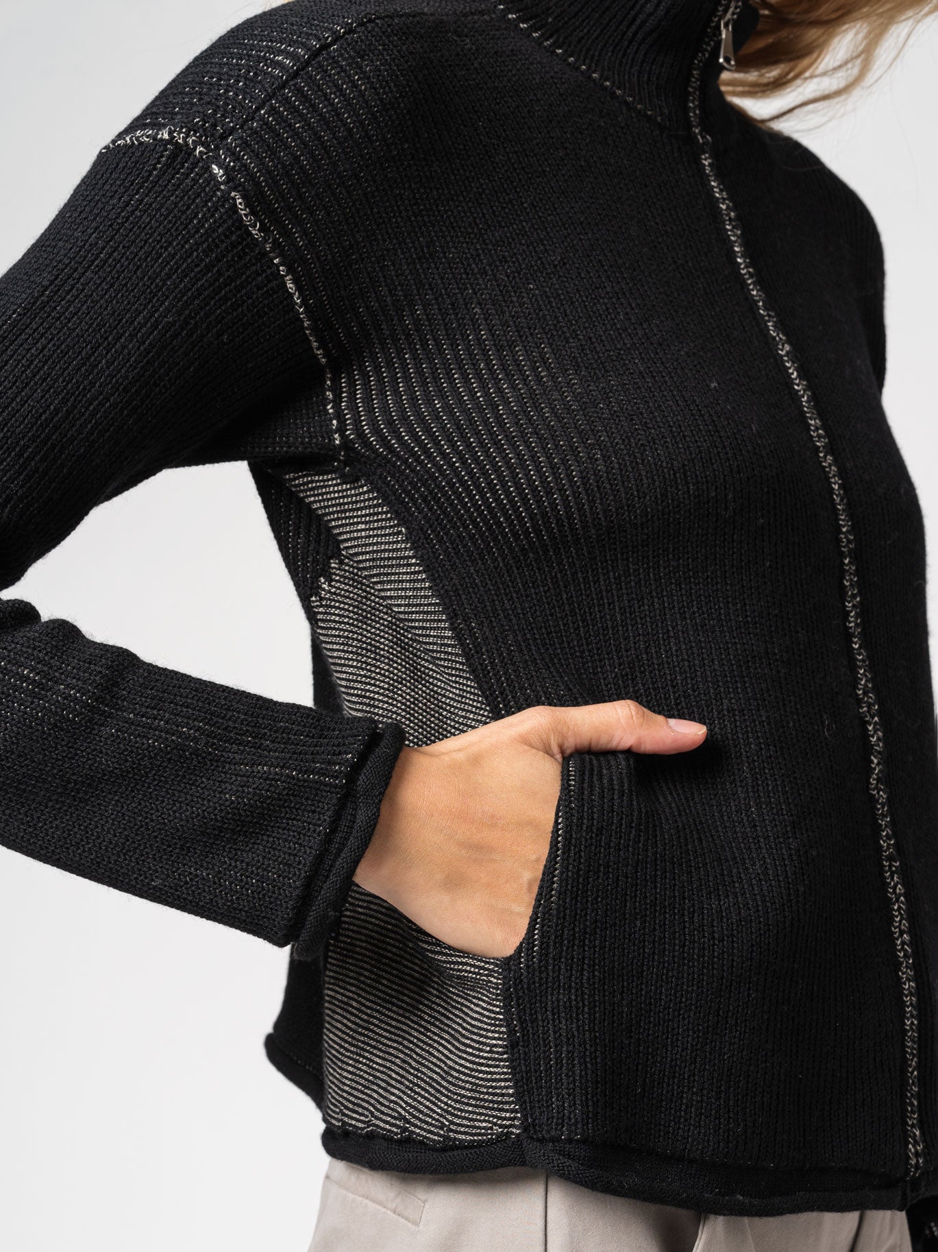 Zipped knitted jacket in two-tone ribbed