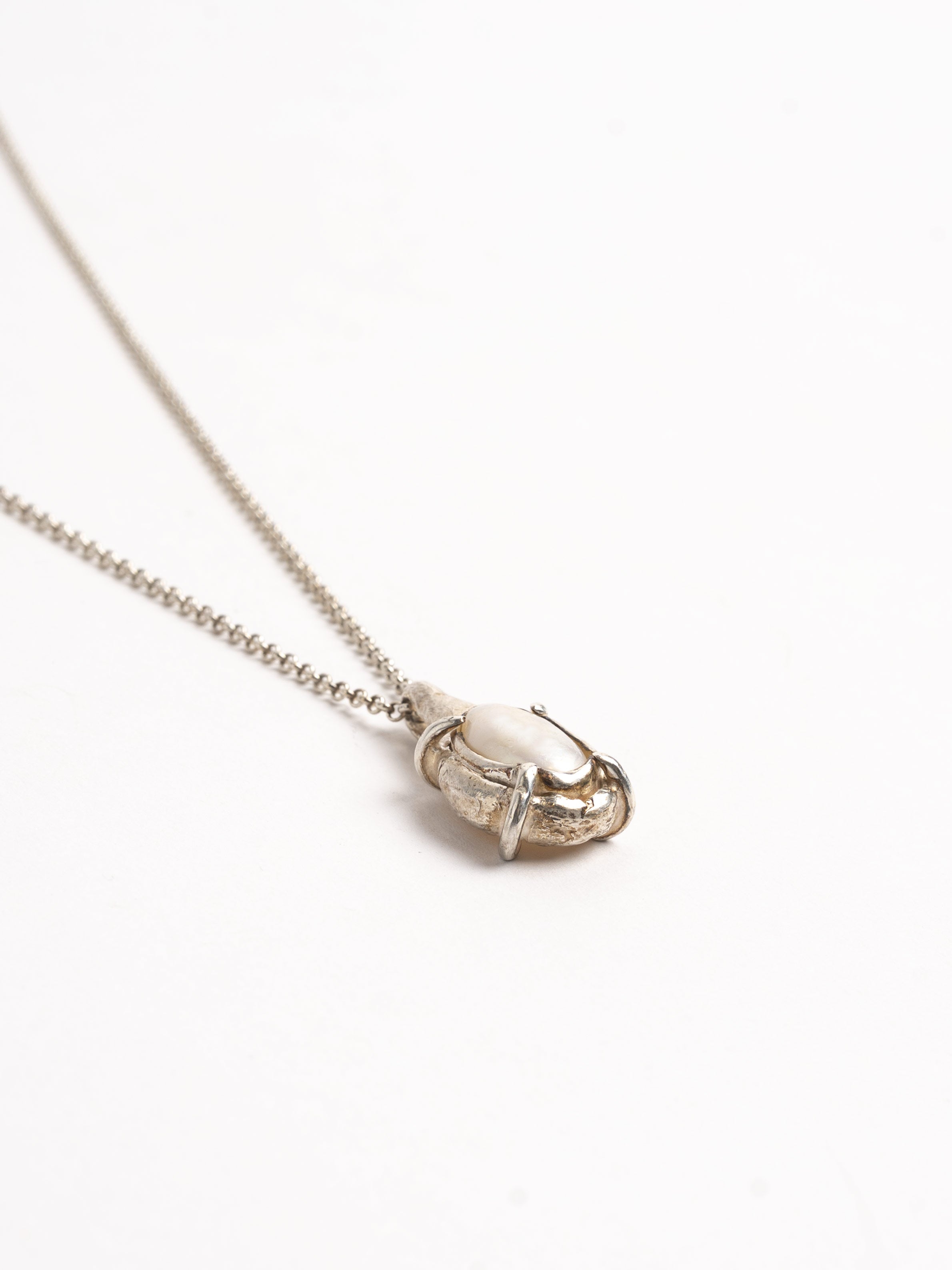 Drop Pearl Necklace