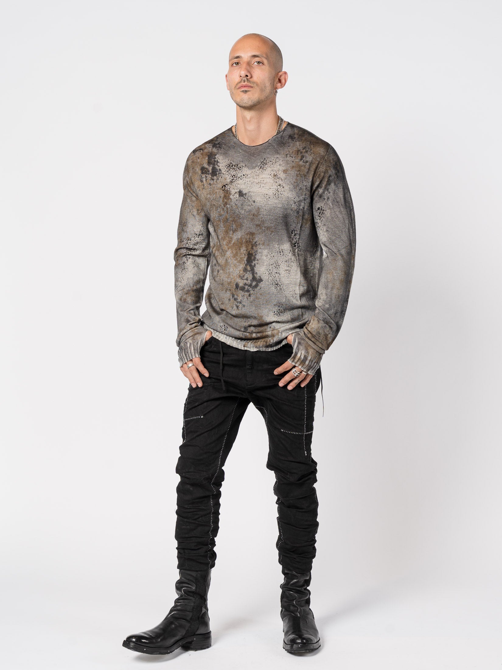 Light Wool Knit with Salt Treatment