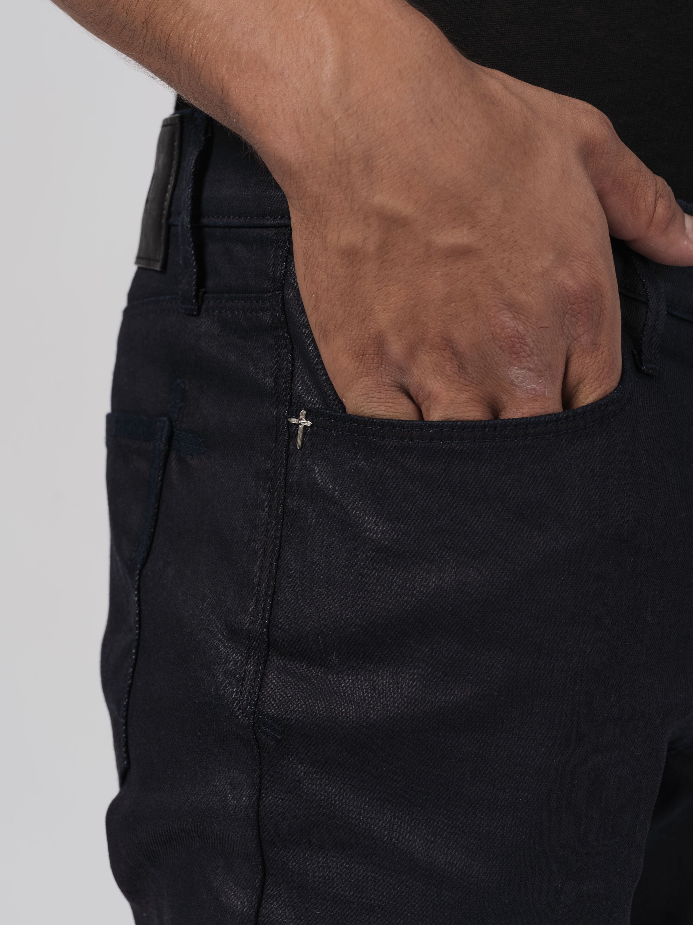 Skinny Jeans with White Embroidery - INN7
