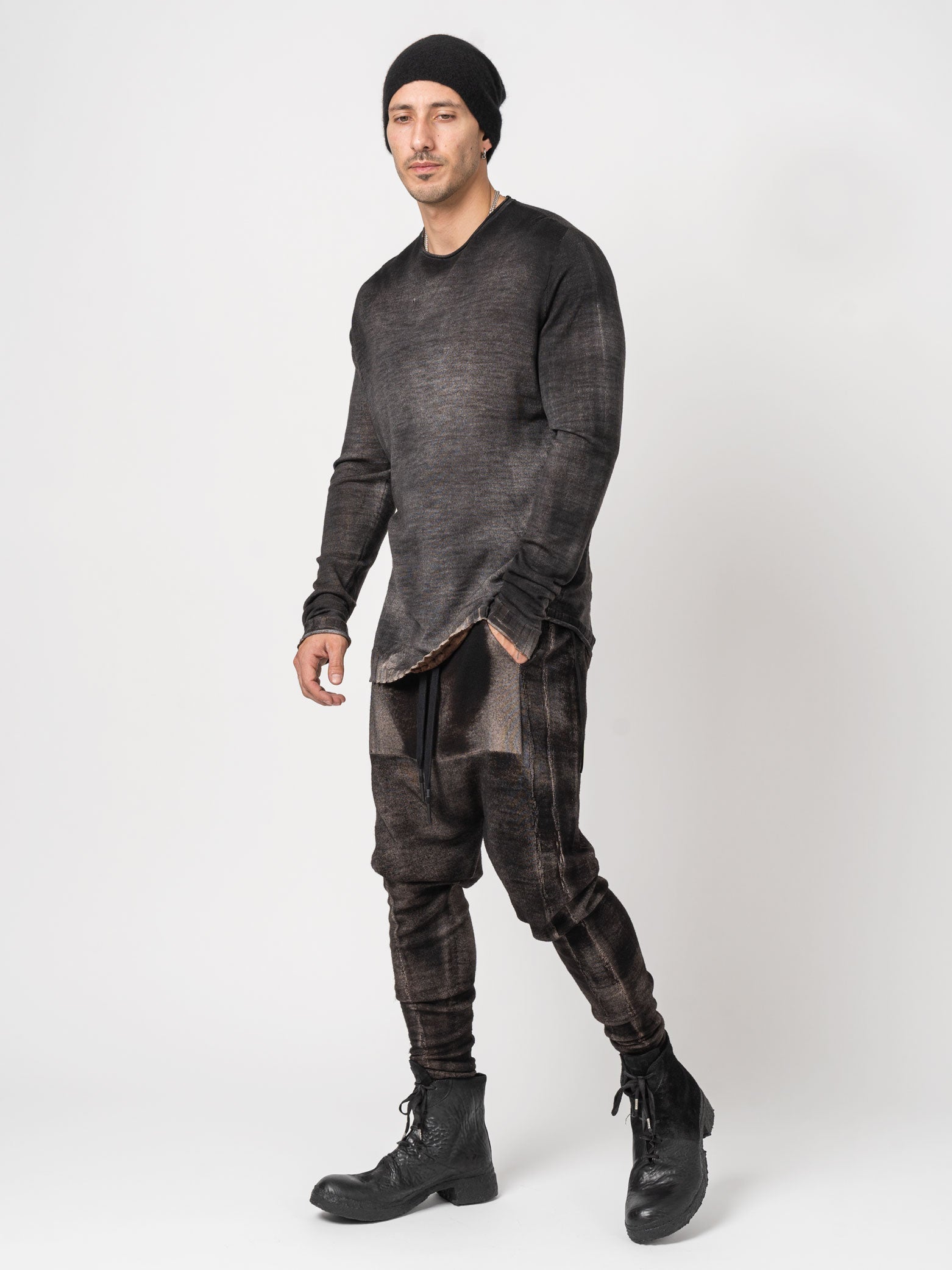 Thin Wool Sweater with Sprayed Earth