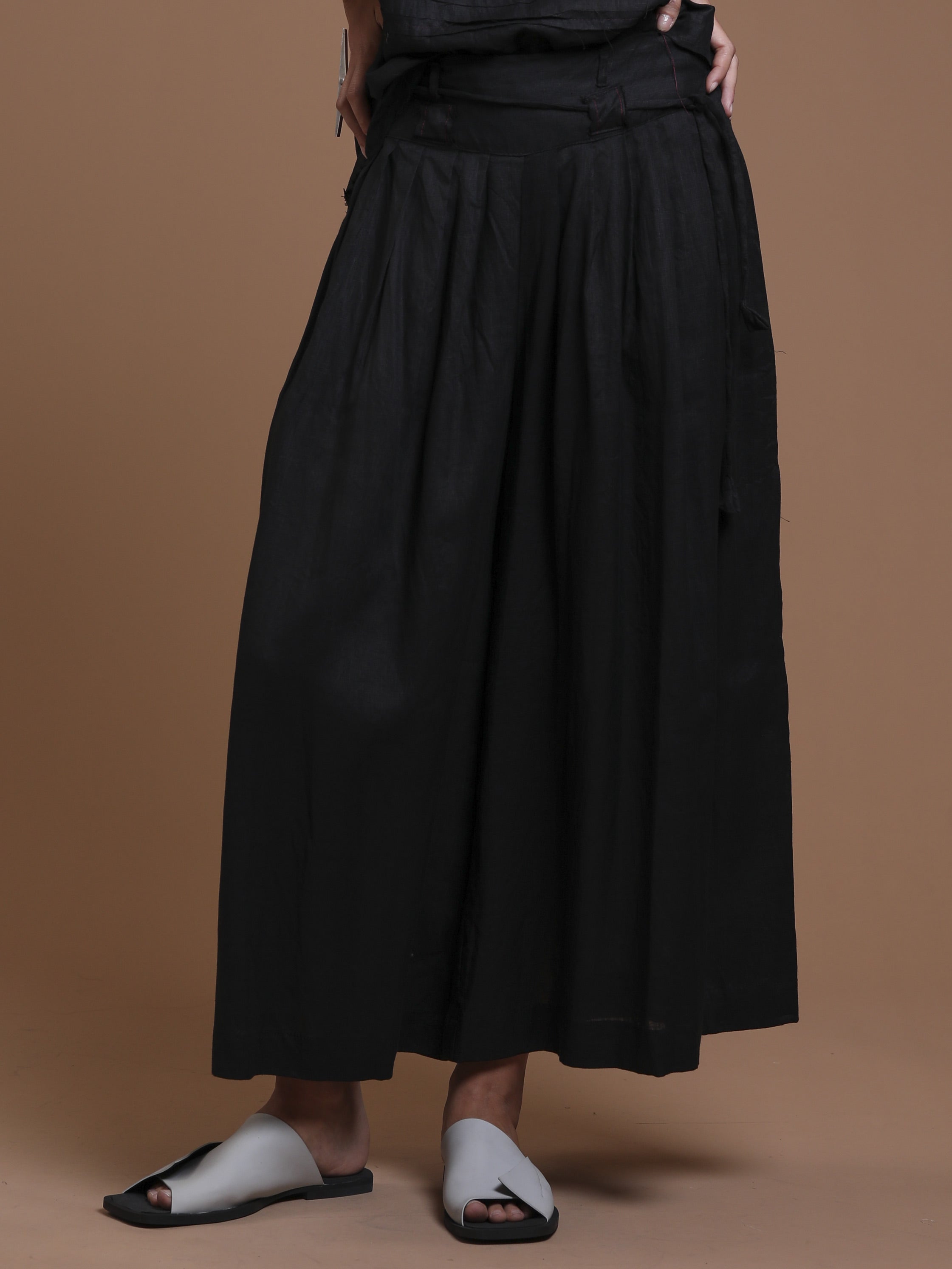 Pleated Linen Wrap Trousers - INN7